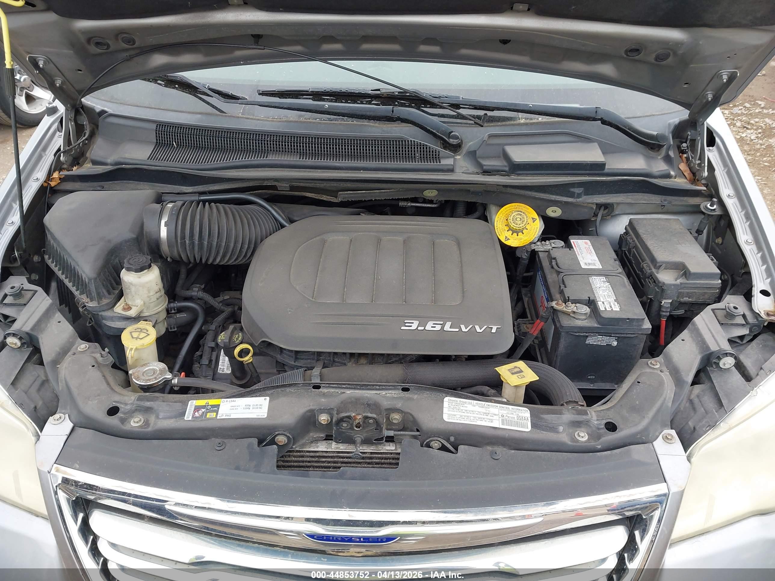 2014 Chrysler Town & Country Touring-l Silver vin: 2C4RC1CG6ER174715