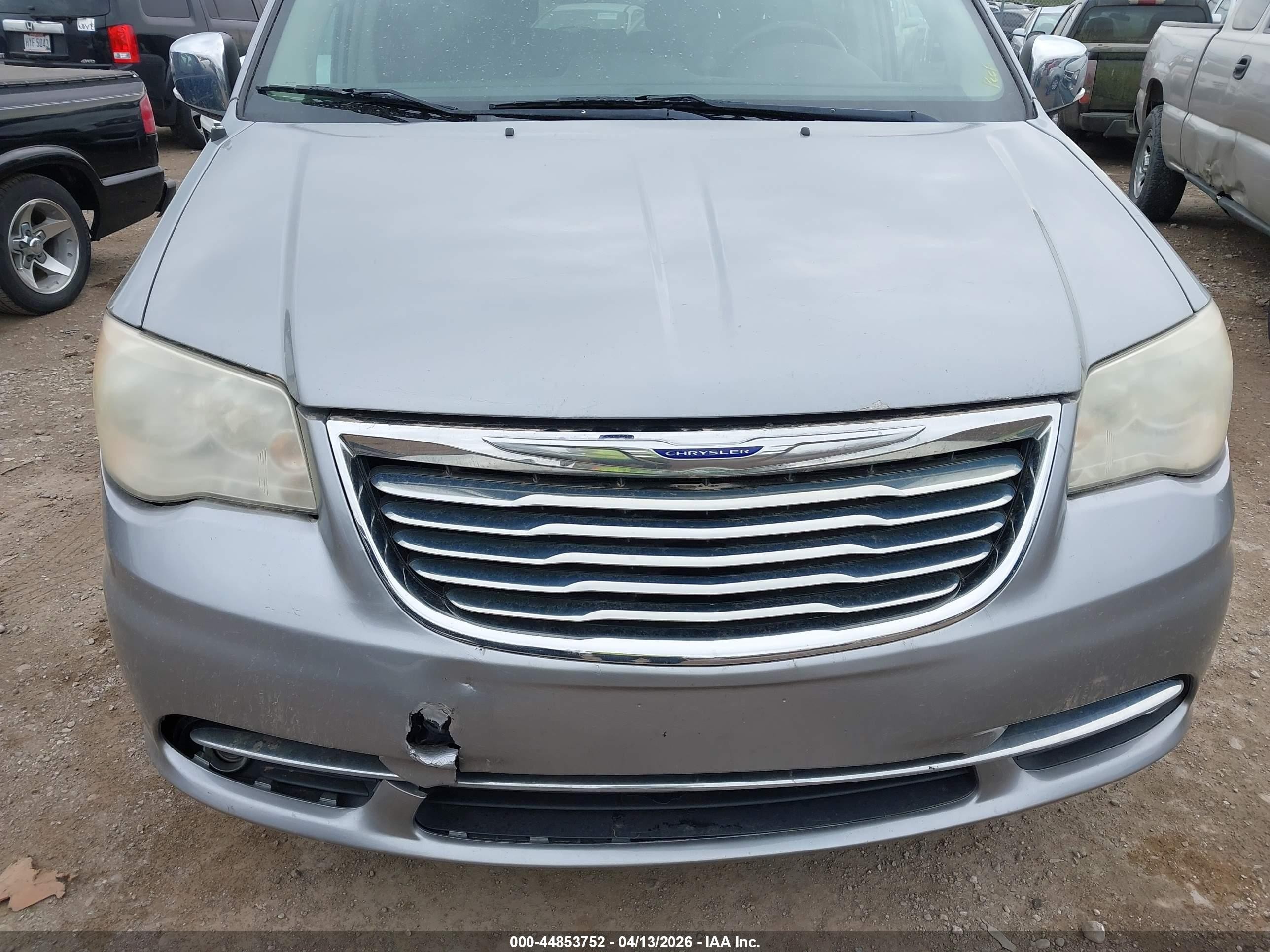 2014 Chrysler Town & Country Touring-l Silver vin: 2C4RC1CG6ER174715