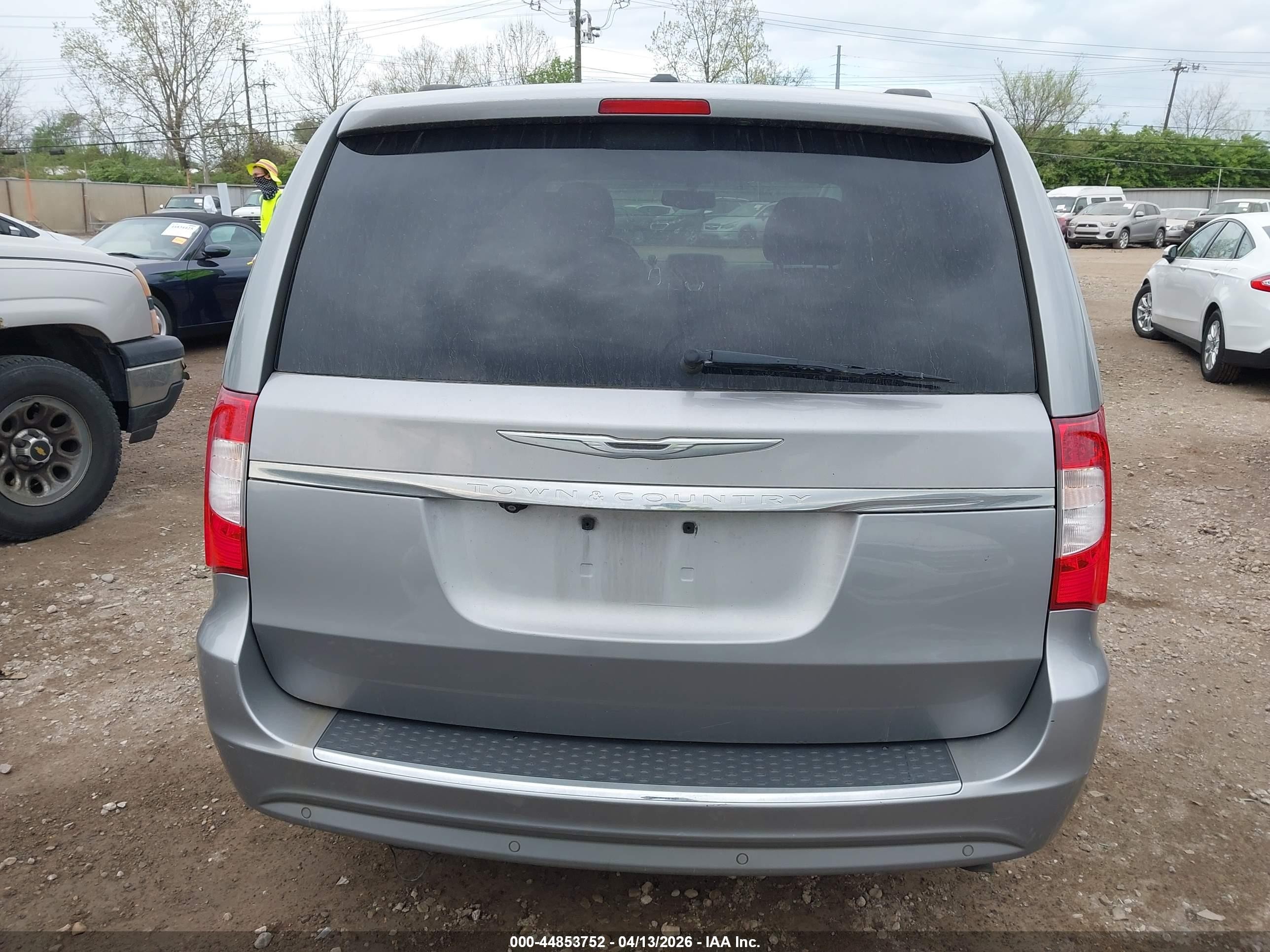 2014 Chrysler Town & Country Touring-l Silver vin: 2C4RC1CG6ER174715
