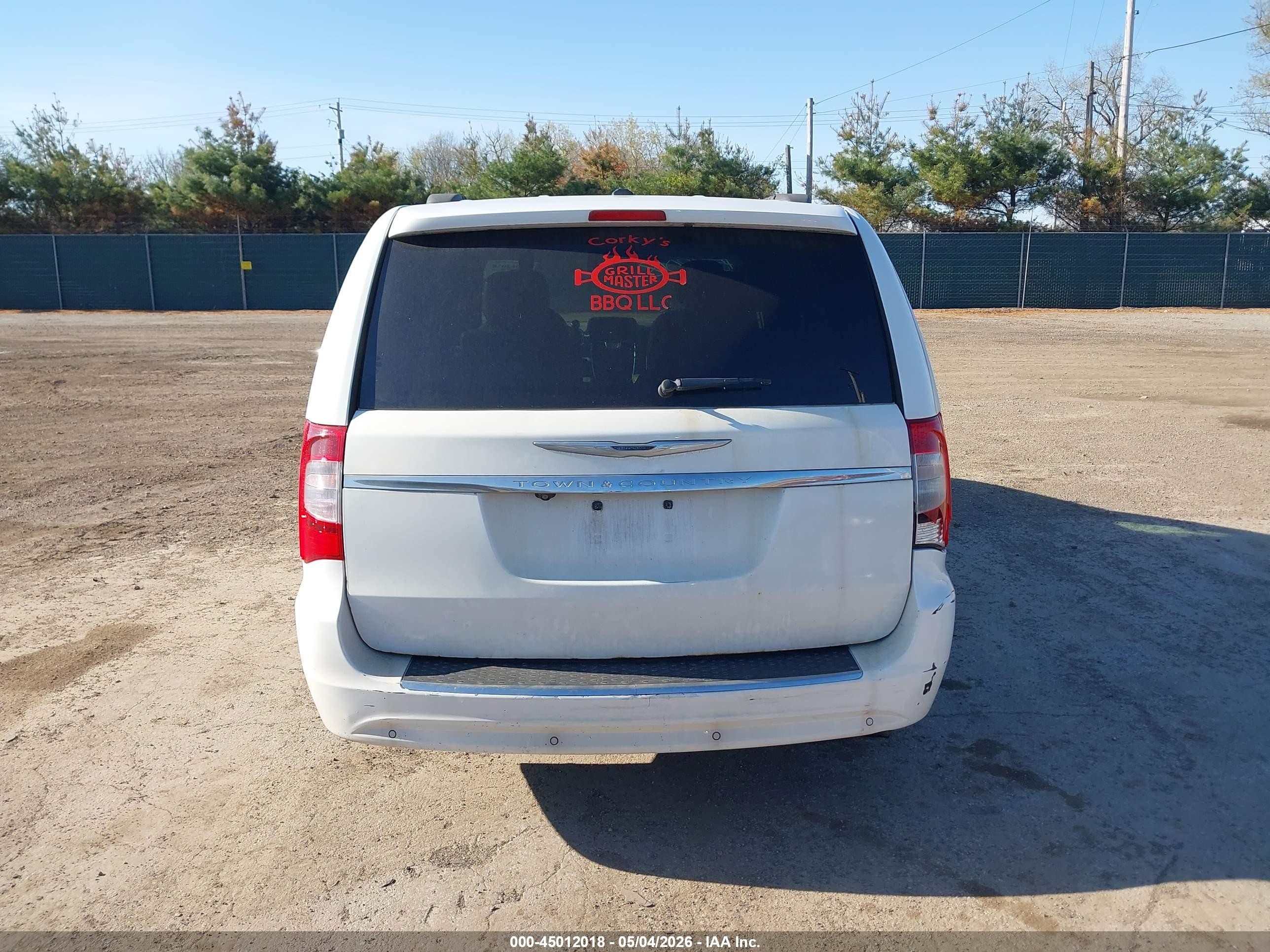 2014 Chrysler Town & Country Touring-l White vin: 2C4RC1CG6ER214839