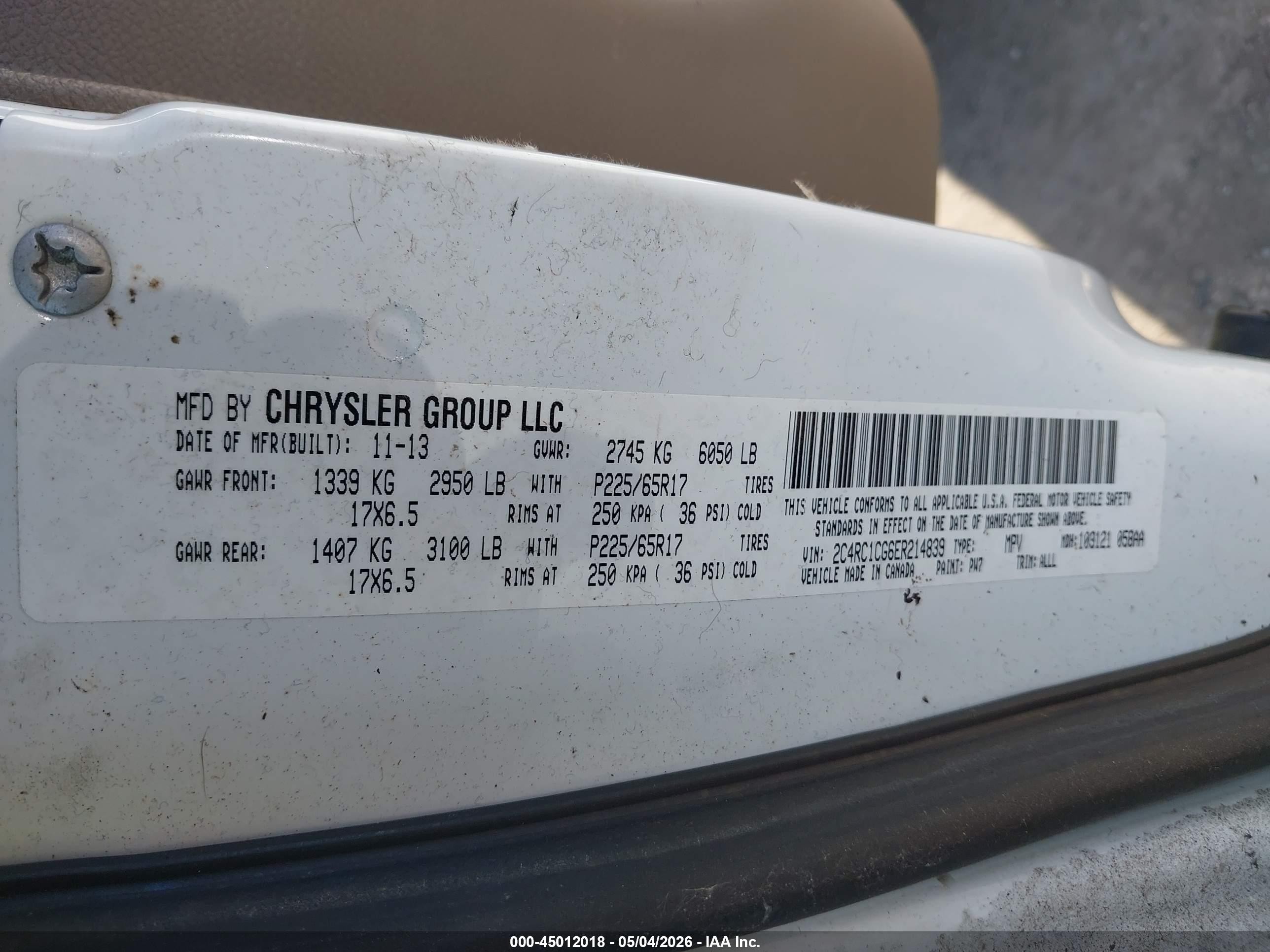 2014 Chrysler Town & Country Touring-l White vin: 2C4RC1CG6ER214839