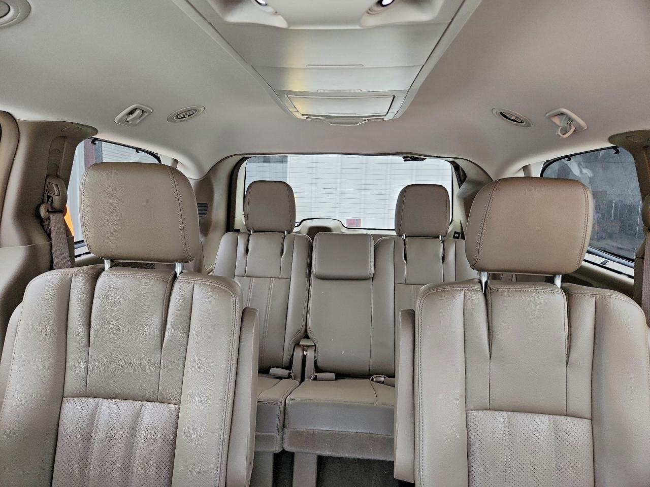 2014 Chrysler Town & Country Touring L Gold vin: 2C4RC1CG6ER236548