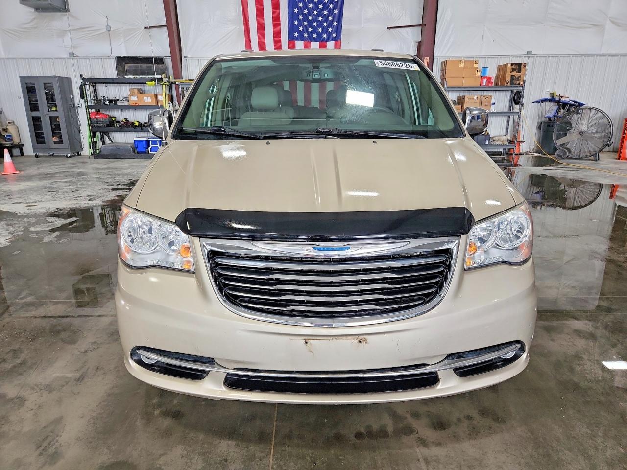2014 Chrysler Town & Country Touring L Gold vin: 2C4RC1CG6ER236548