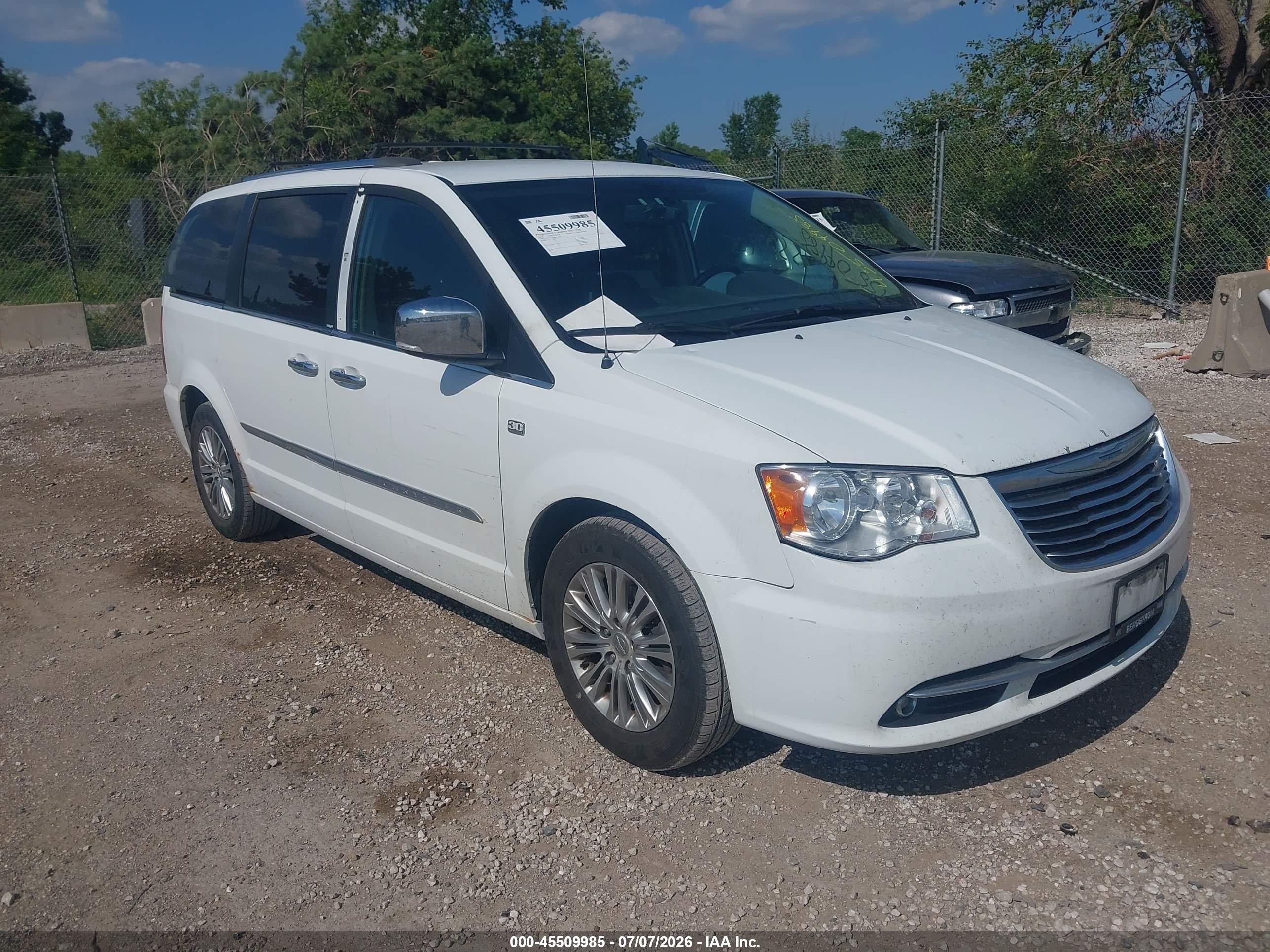 2014 Chrysler Town & Country Touring-l 30th Anniversary White vin: 2C4RC1CG6ER297348