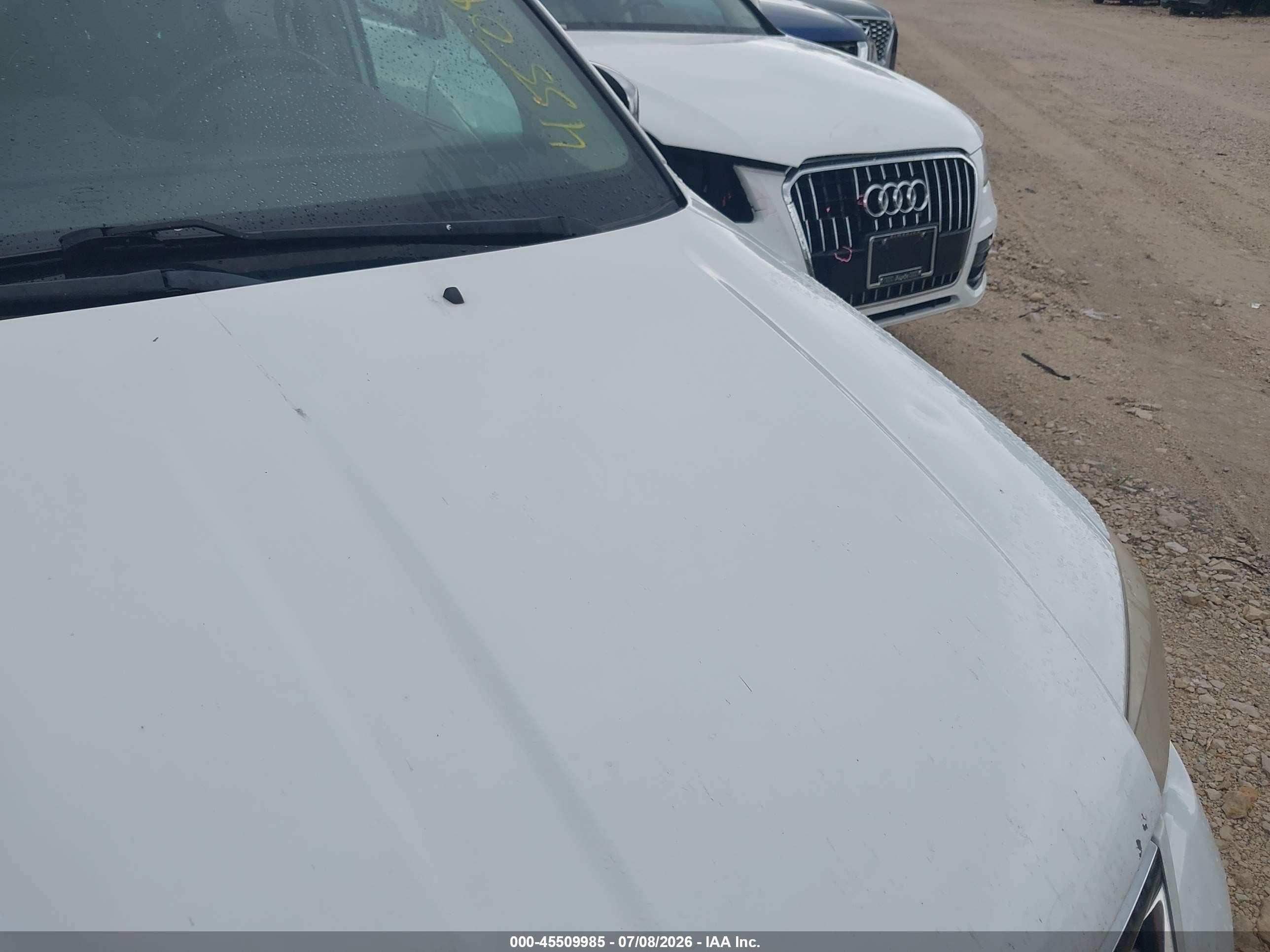 2014 Chrysler Town & Country Touring-l 30th Anniversary White vin: 2C4RC1CG6ER297348