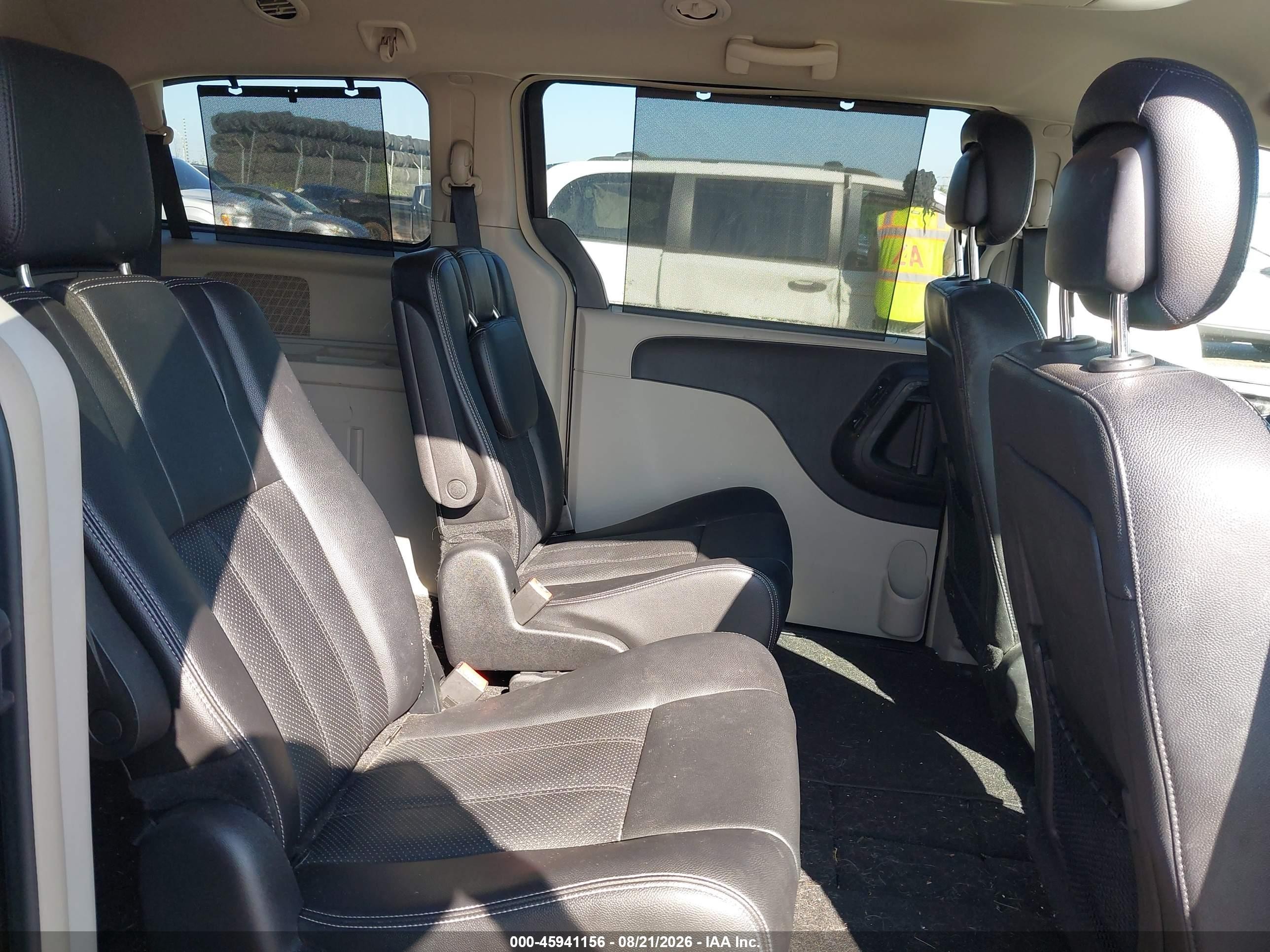 2014 Chrysler Town & Country Touring-l Black vin: 2C4RC1CG6ER303892
