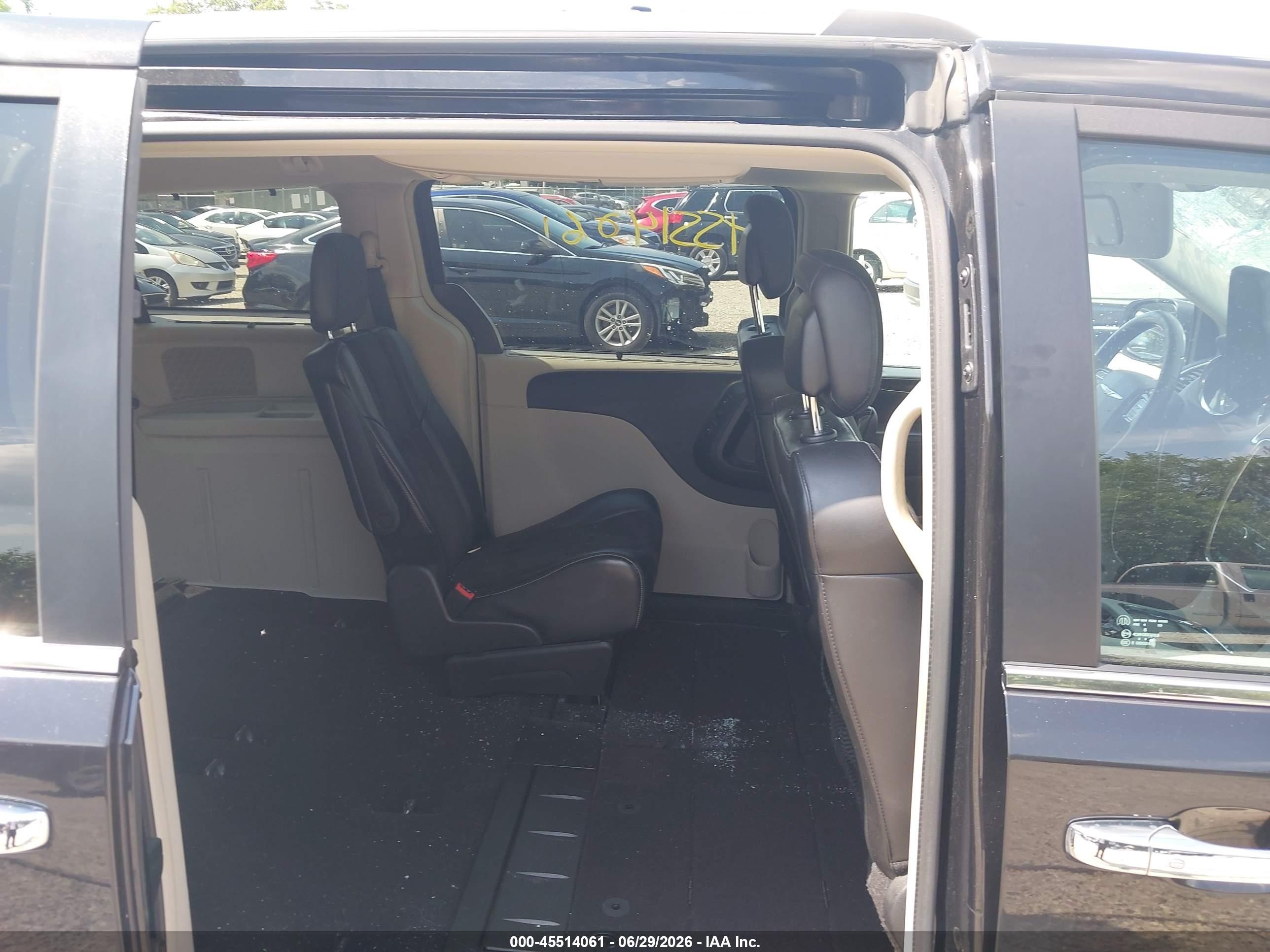2014 Chrysler Town & Country Touring-l 30th Anniversary Black vin: 2C4RC1CG6ER417858