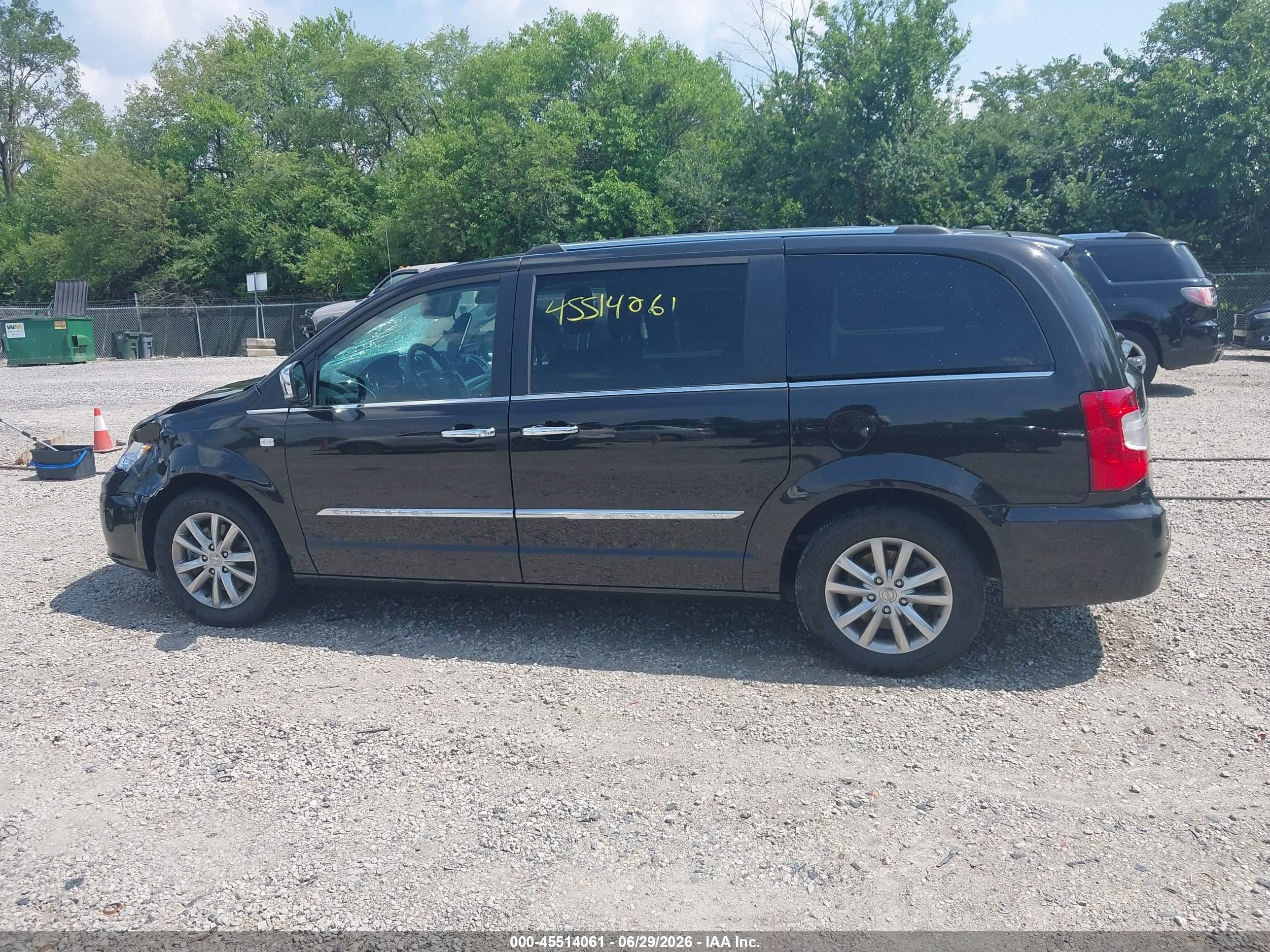 2014 Chrysler Town & Country Touring-l 30th Anniversary Black vin: 2C4RC1CG6ER417858