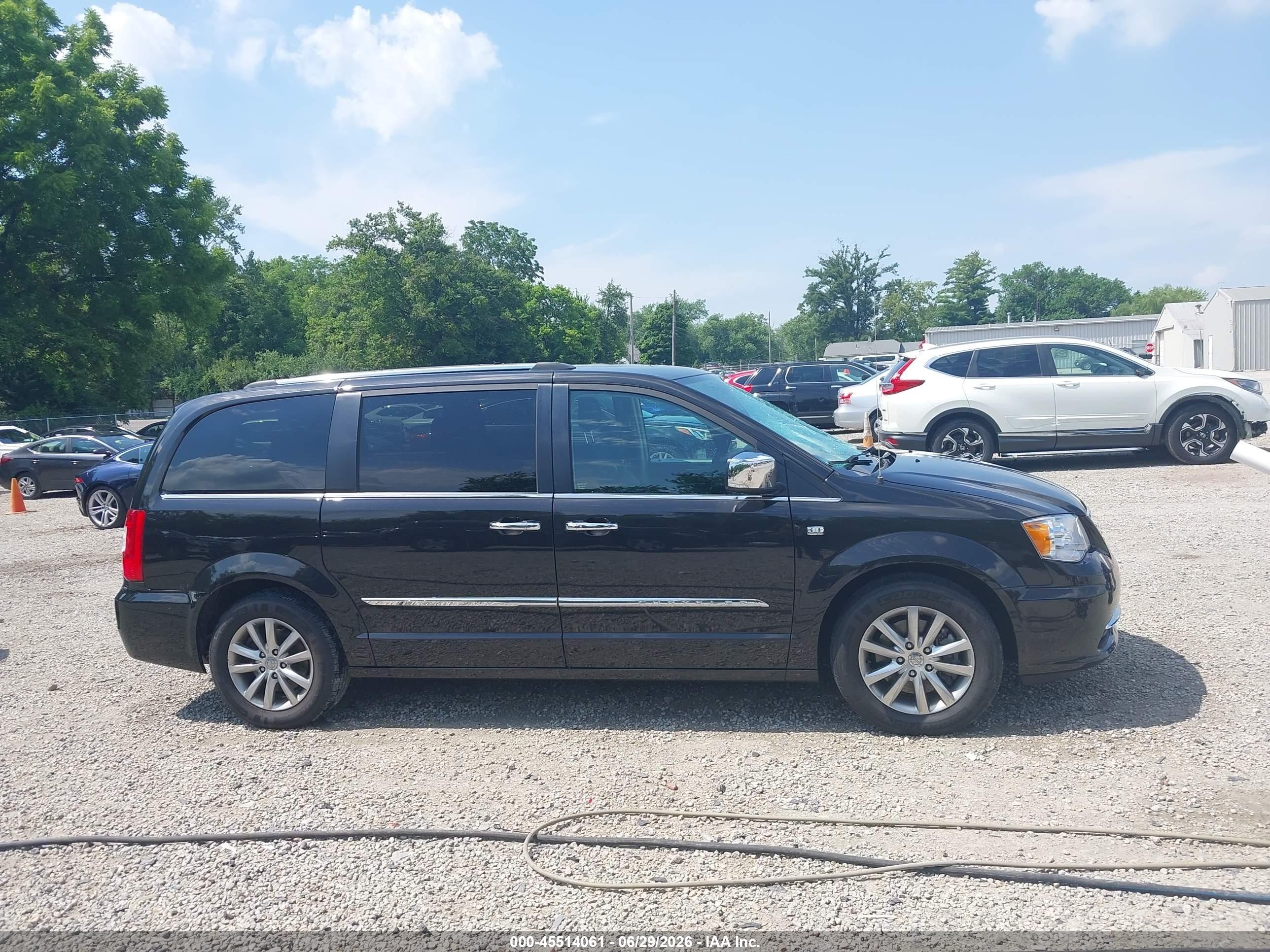 2014 Chrysler Town & Country Touring-l 30th Anniversary Black vin: 2C4RC1CG6ER417858