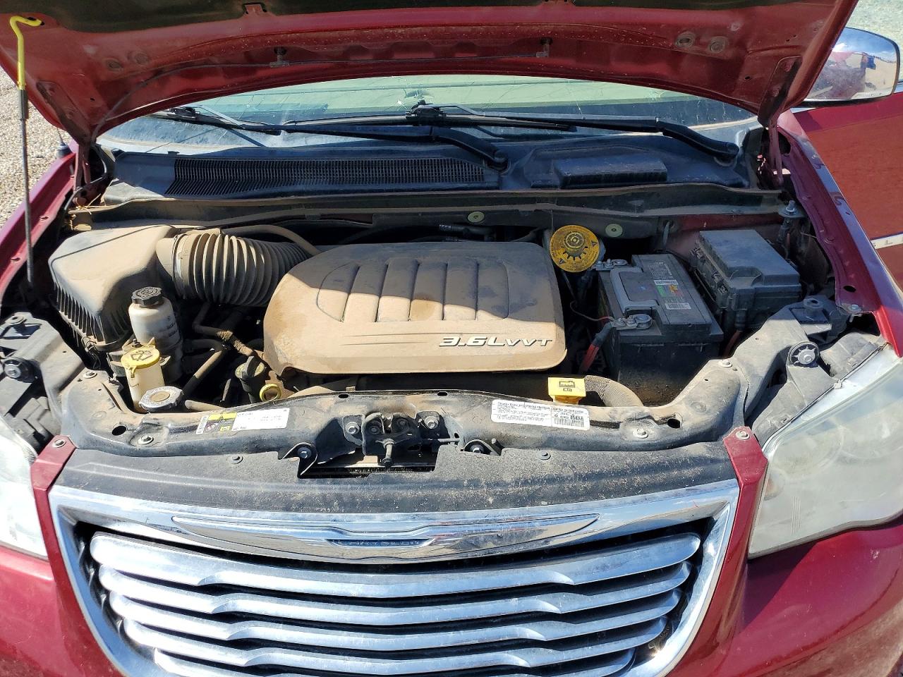 2014 Chrysler Town & Country Touring L Maroon vin: 2C4RC1CG6ER461651