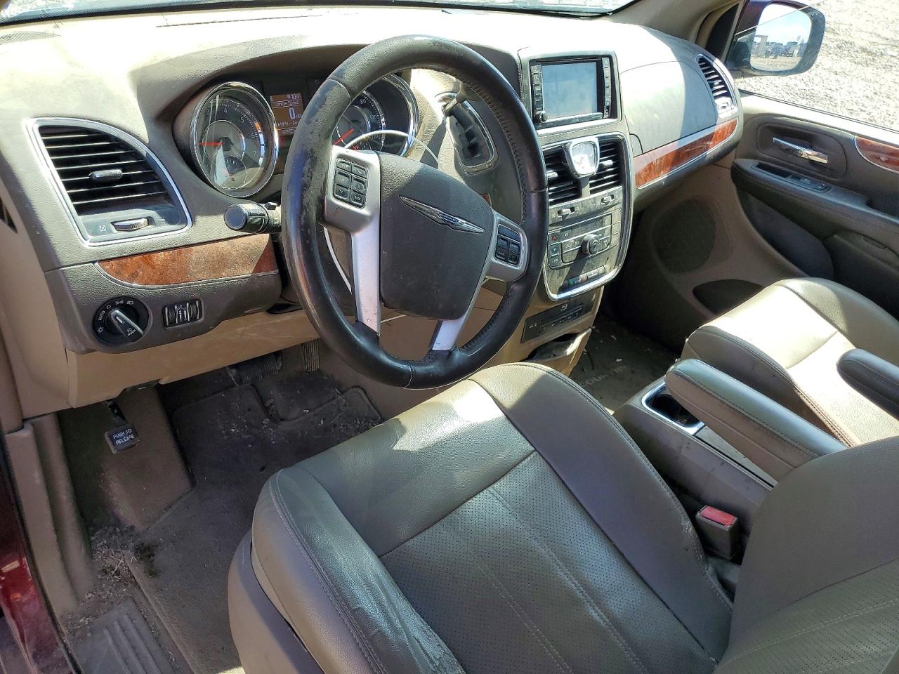 2014 Chrysler Town & Country Touring L Maroon vin: 2C4RC1CG6ER461651