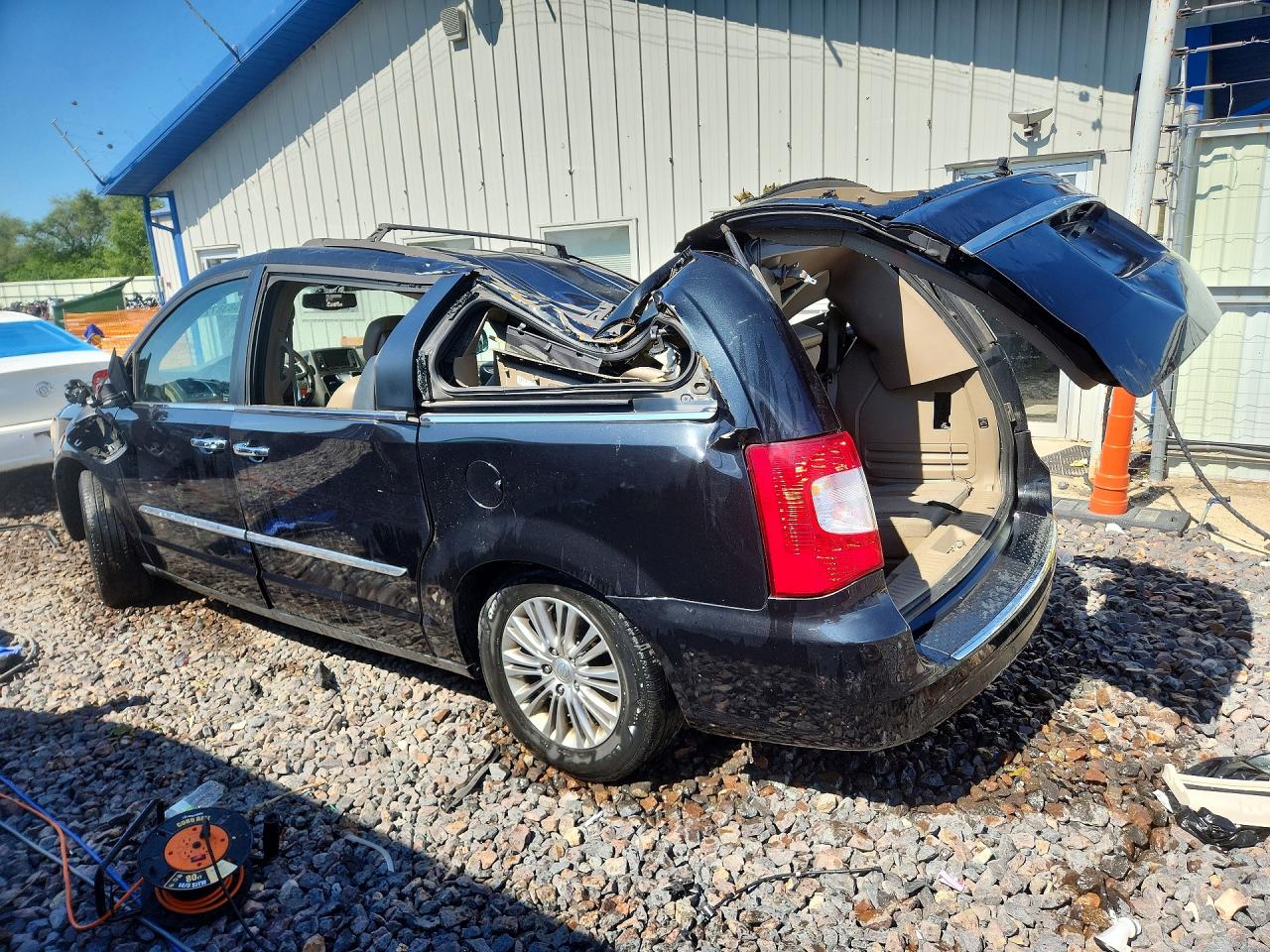 2015 Chrysler Town & Country Touring L Black vin: 2C4RC1CG6FR506895