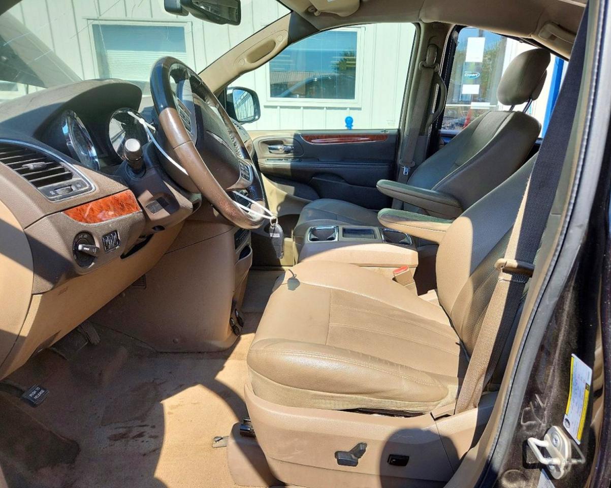 2015 Chrysler Town & Country Touring L Black vin: 2C4RC1CG6FR506895