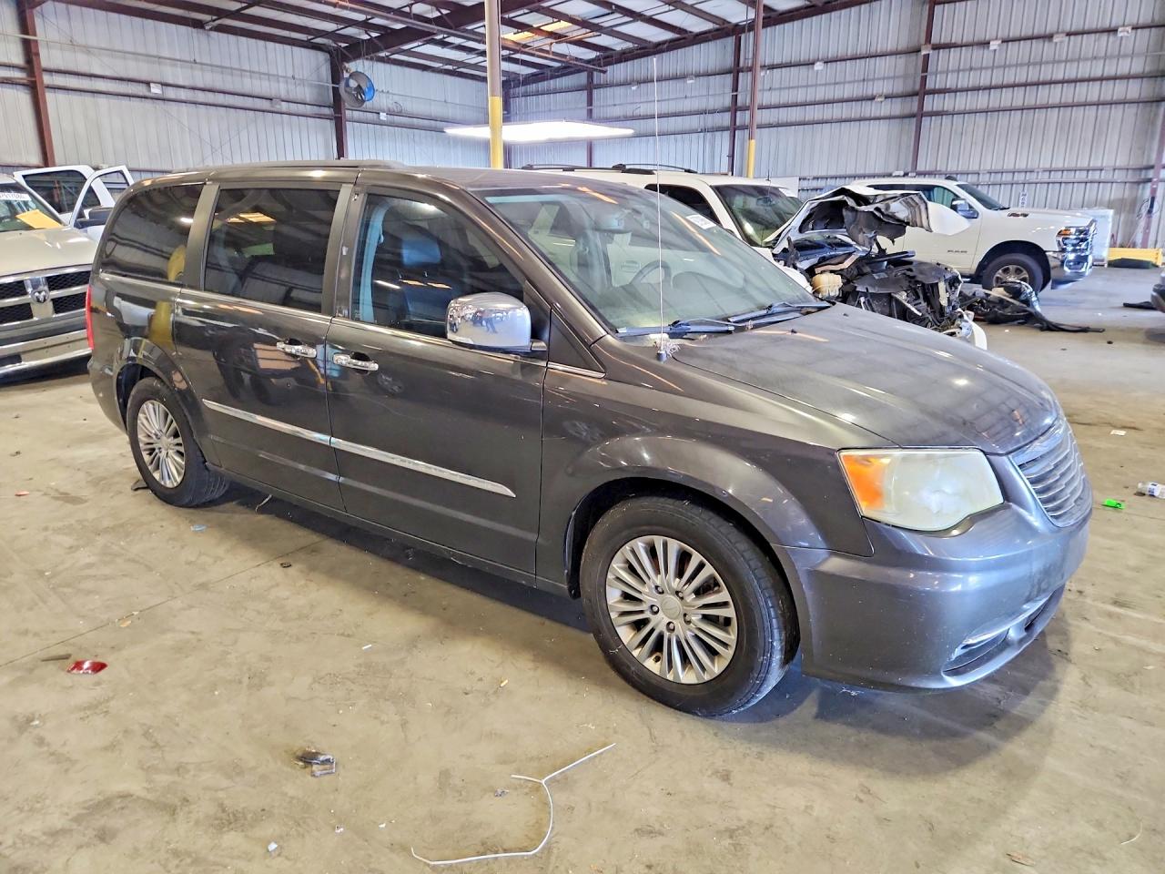 2015 Chrysler Town & Country Touring L Charcoal vin: 2C4RC1CG6FR507013