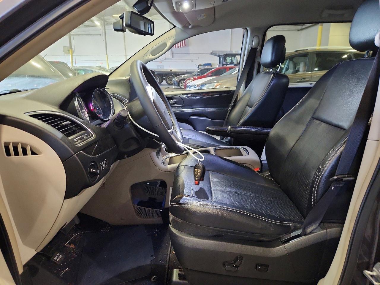 2015 Chrysler Town & Country Touring L Charcoal vin: 2C4RC1CG6FR507013