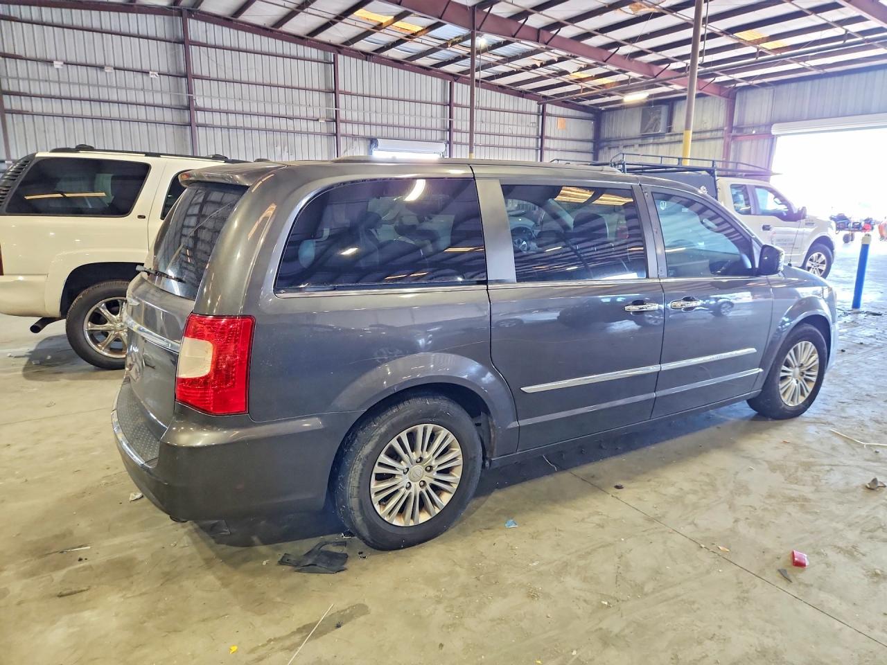 2015 Chrysler Town & Country Touring L Charcoal vin: 2C4RC1CG6FR507013