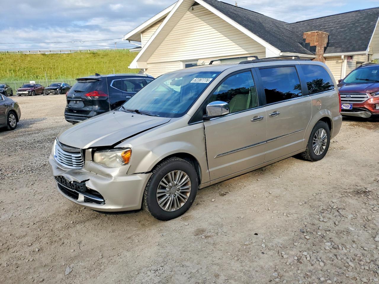 2015 Chrysler Town & Country Touring L Cream vin: 2C4RC1CG6FR522224