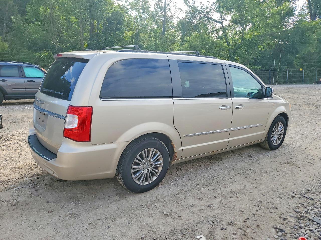 2015 Chrysler Town & Country Touring L Cream vin: 2C4RC1CG6FR522224