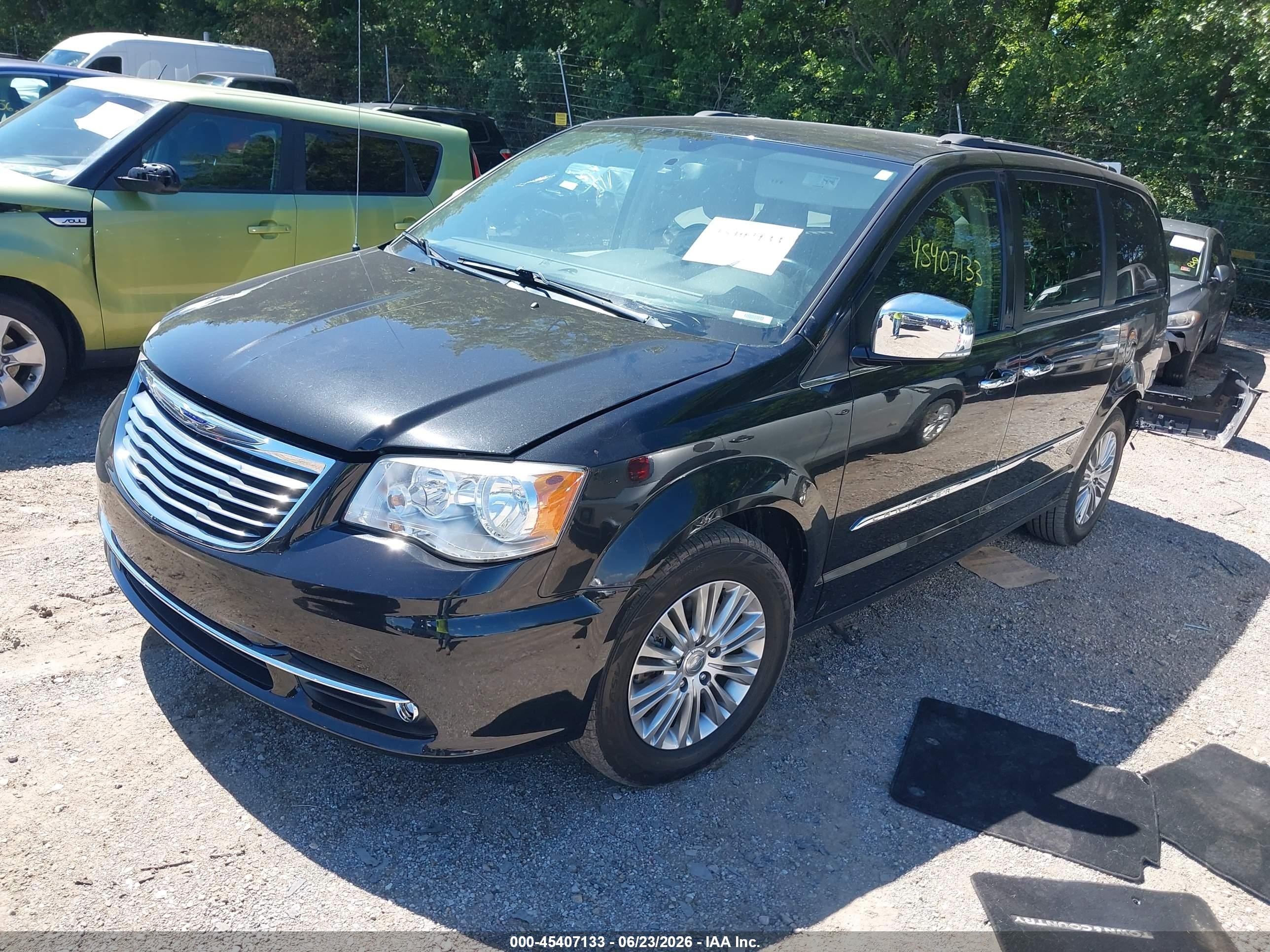 2015 Chrysler Town & Country Touring-l Black vin: 2C4RC1CG6FR525544