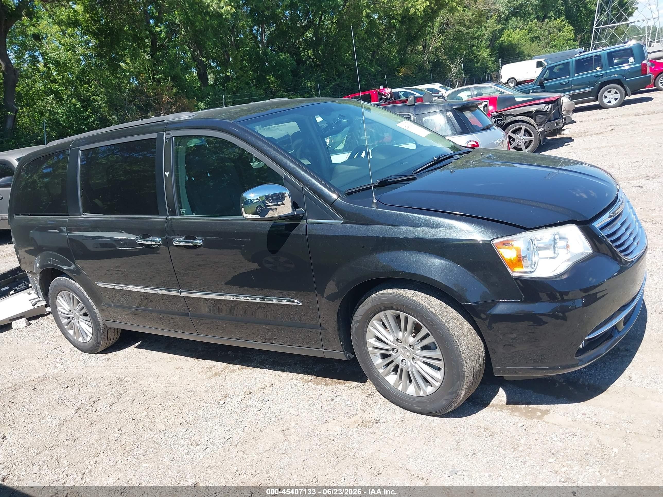 2015 Chrysler Town & Country Touring-l Black vin: 2C4RC1CG6FR525544