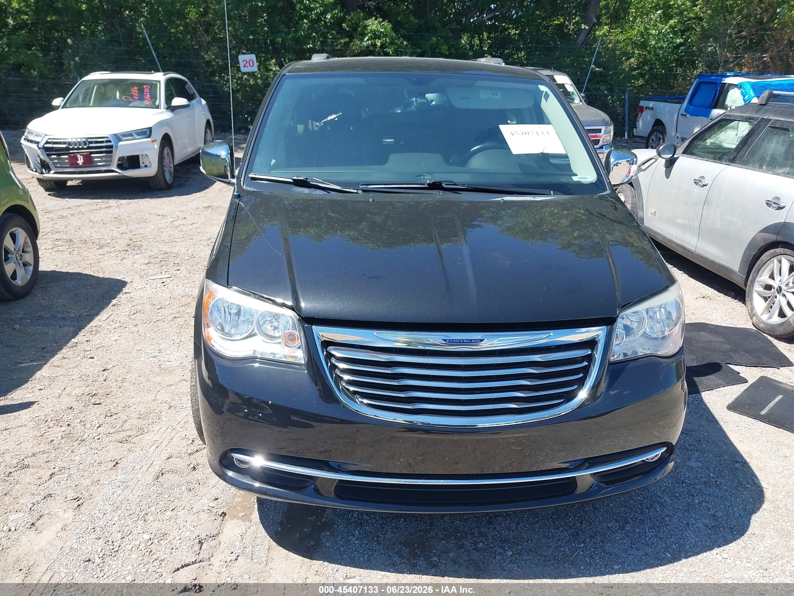 2015 Chrysler Town & Country Touring-l Black vin: 2C4RC1CG6FR525544