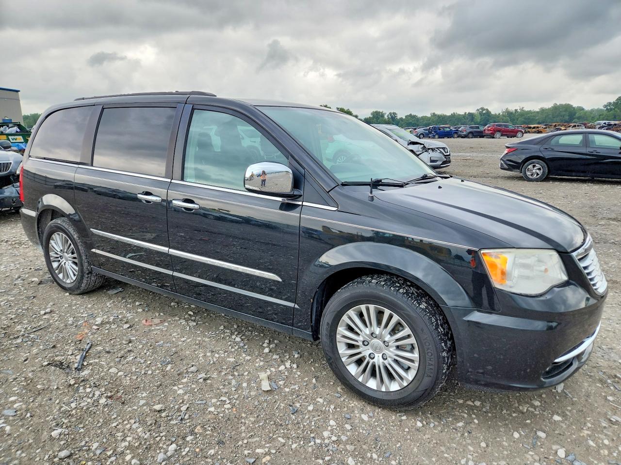 2015 Chrysler Town & Country Touring L Черный vin: 2C4RC1CG6FR563209