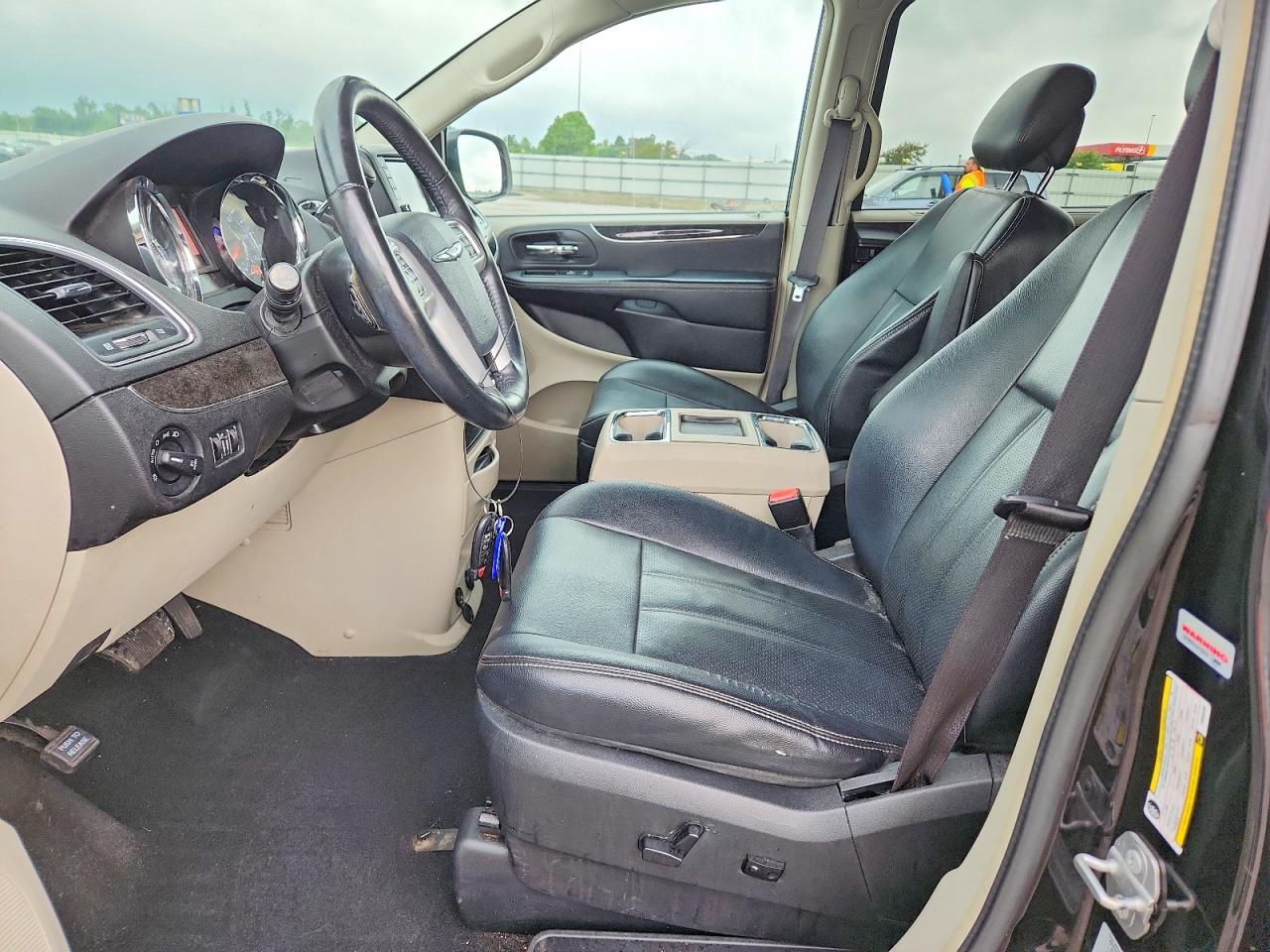 2015 Chrysler Town & Country Touring L Черный vin: 2C4RC1CG6FR563209