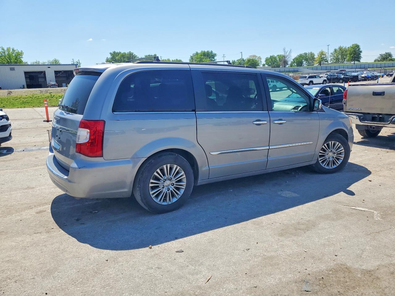 2015 Chrysler Town & Country Touring L Gray vin: 2C4RC1CG6FR577630