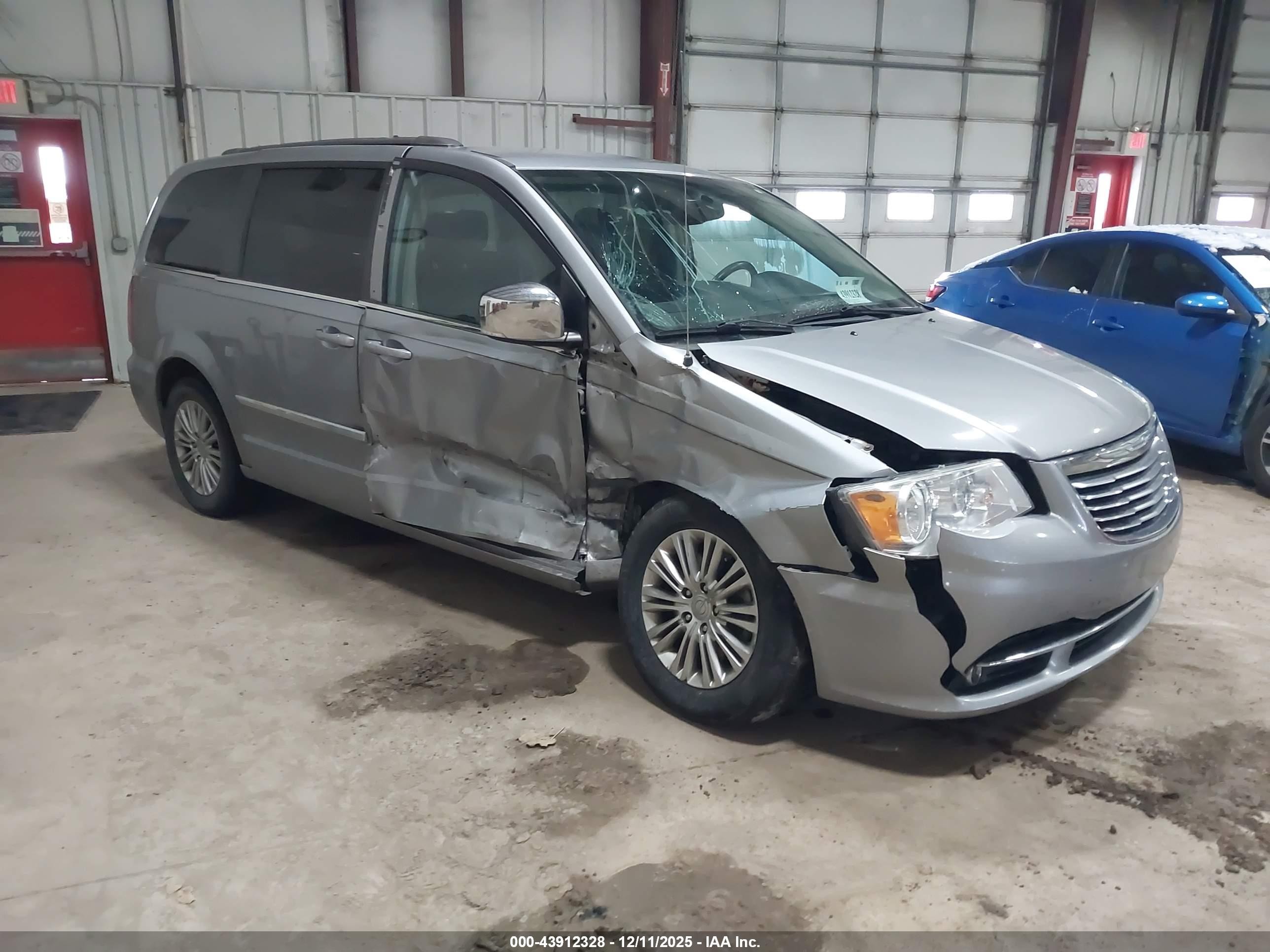 2015 Chrysler Town & Country Touring-l Silver vin: 2C4RC1CG6FR601103