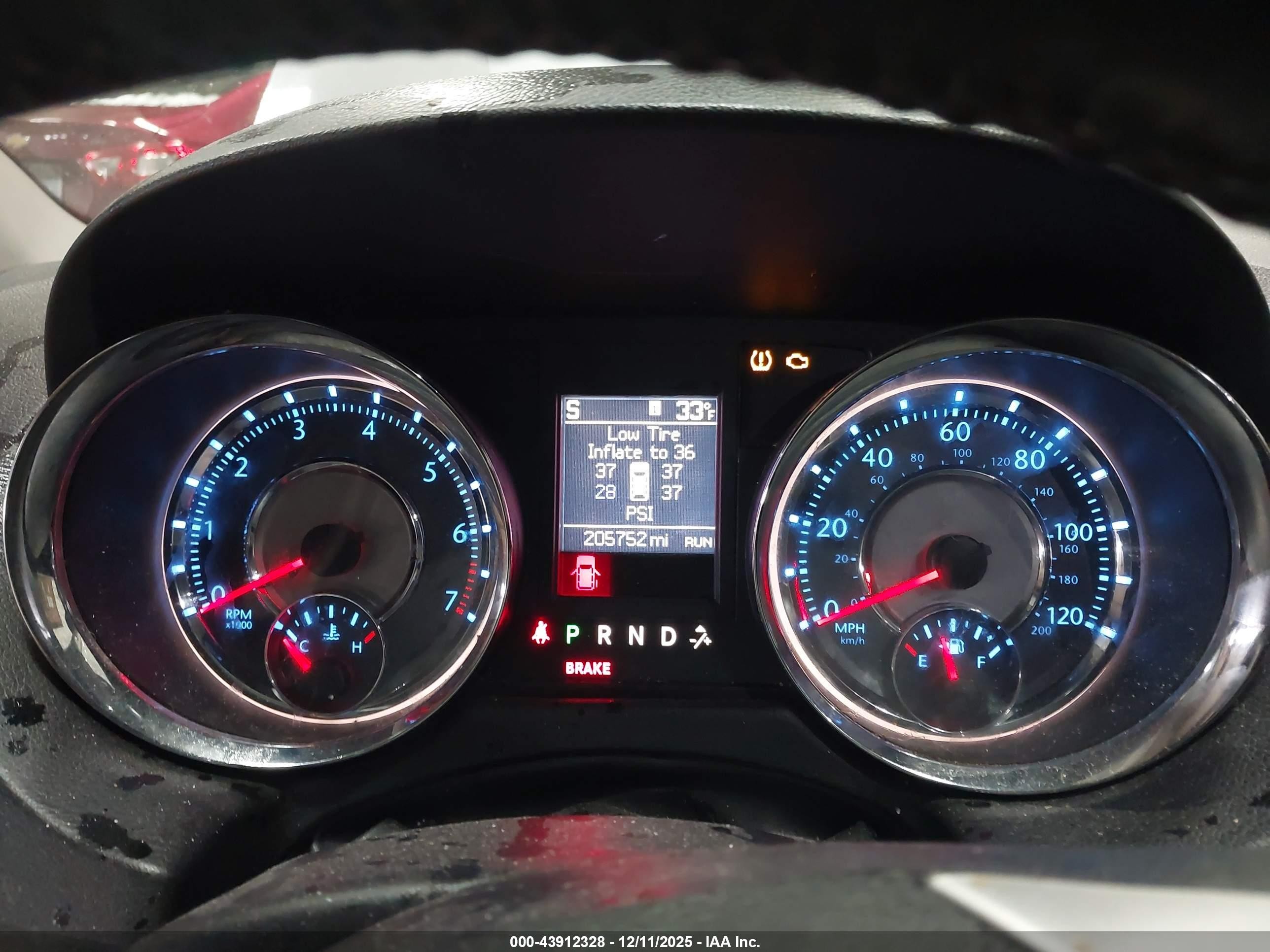 2015 Chrysler Town & Country Touring-l Серебряный vin: 2C4RC1CG6FR601103