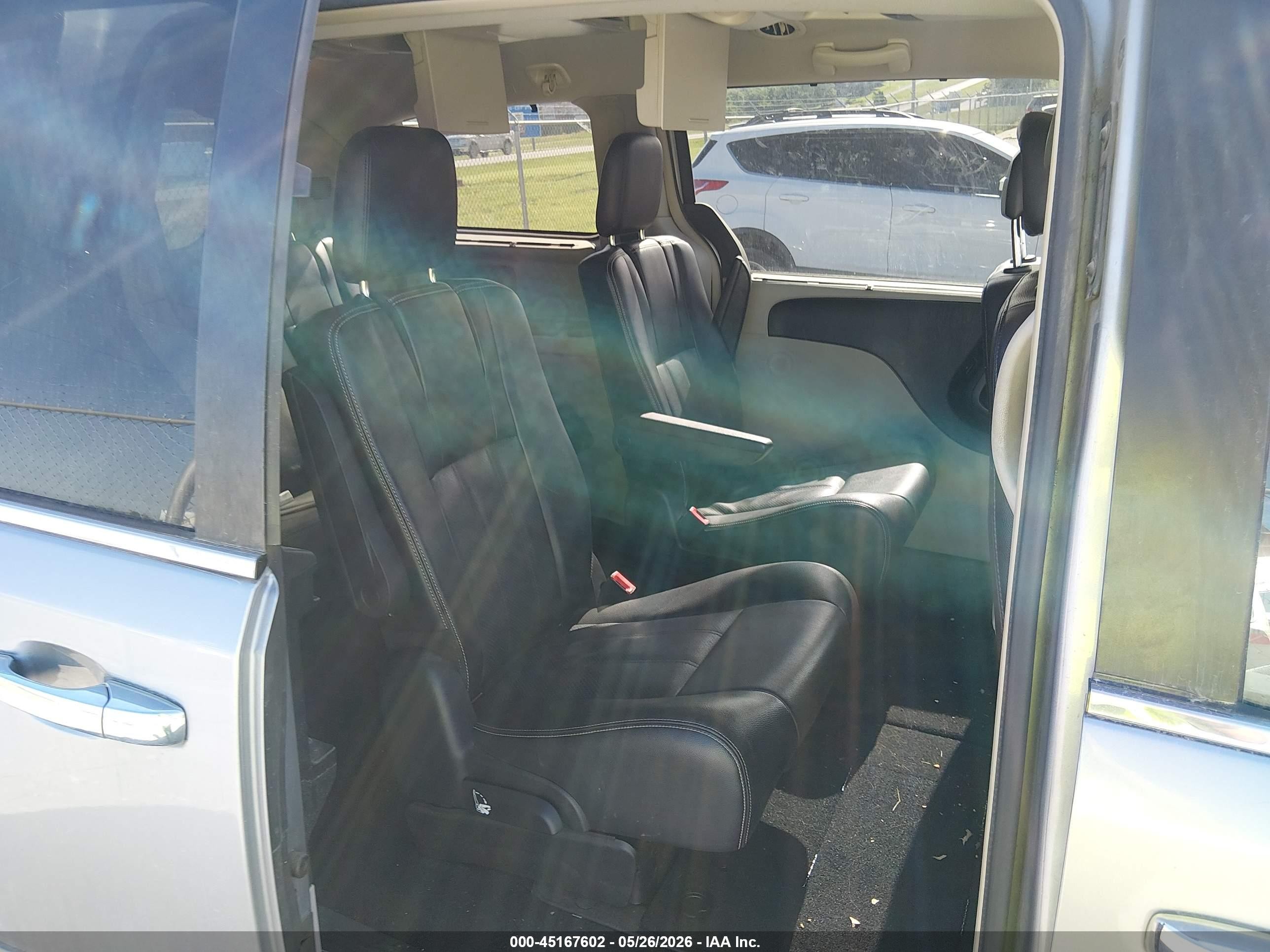 2015 Chrysler Town & Country Touring-l Silver vin: 2C4RC1CG6FR602770
