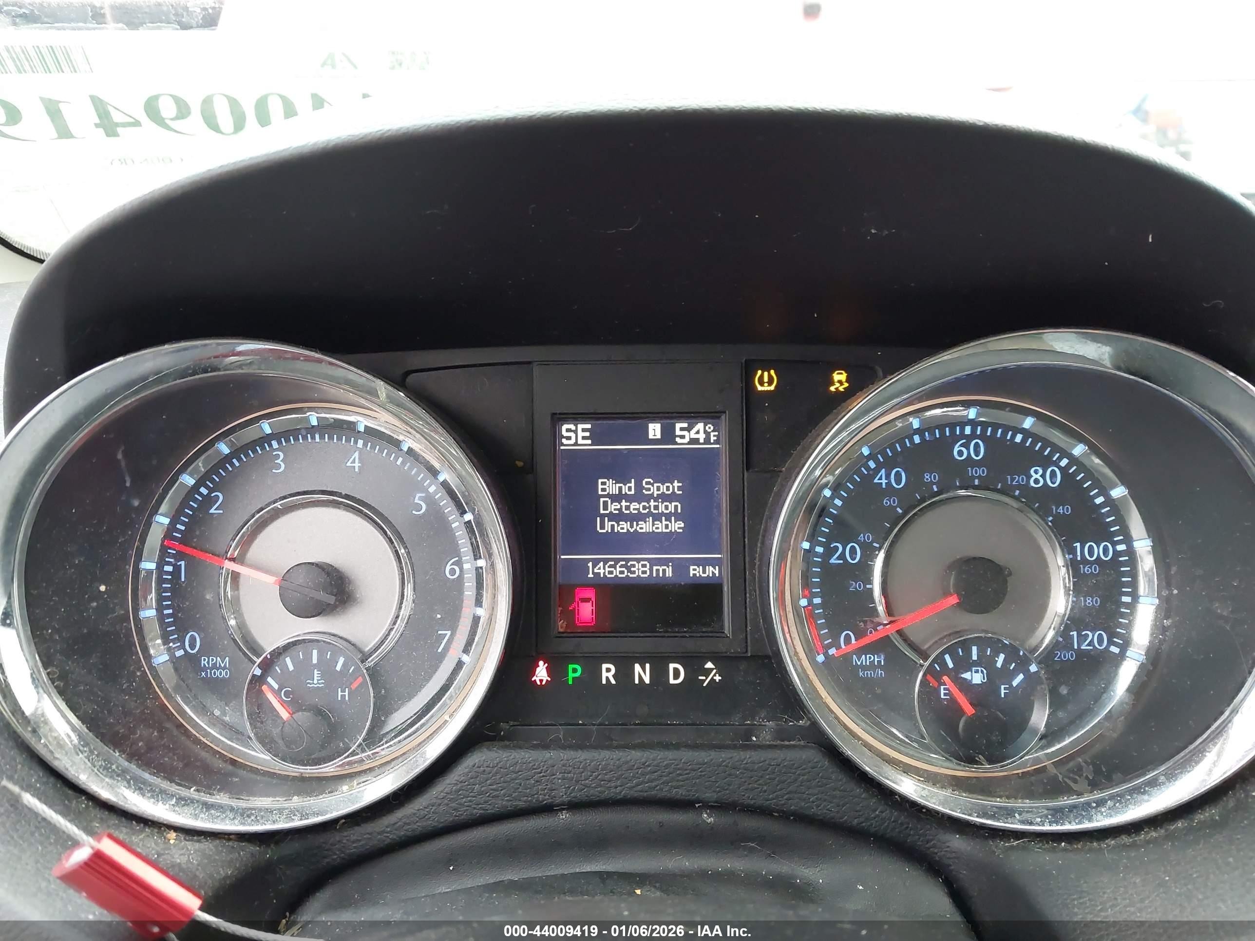 2015 Chrysler Town & Country Touring-l Red vin: 2C4RC1CG6FR656697