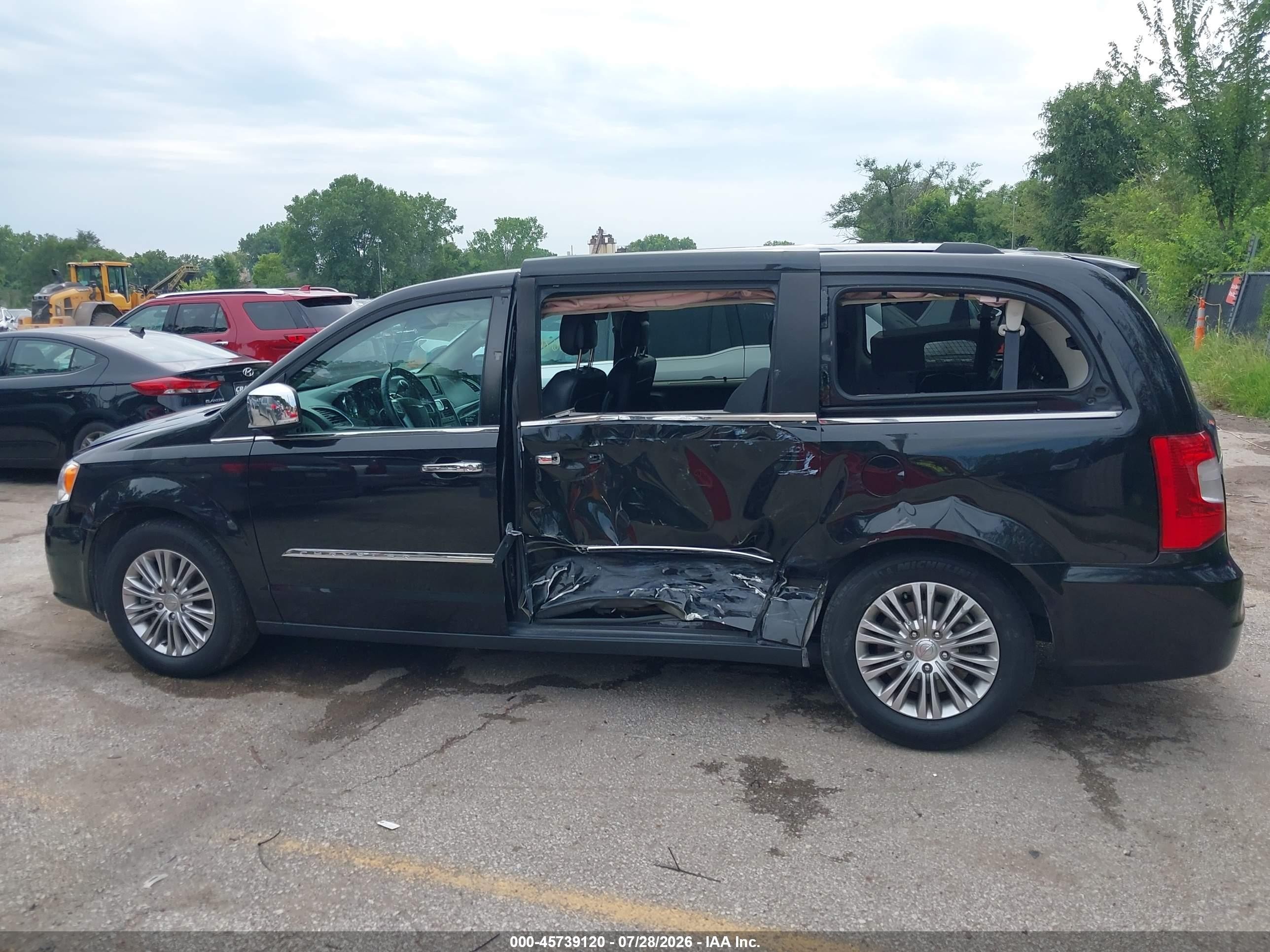 2015 Chrysler Town & Country Touring-l Black vin: 2C4RC1CG6FR742530