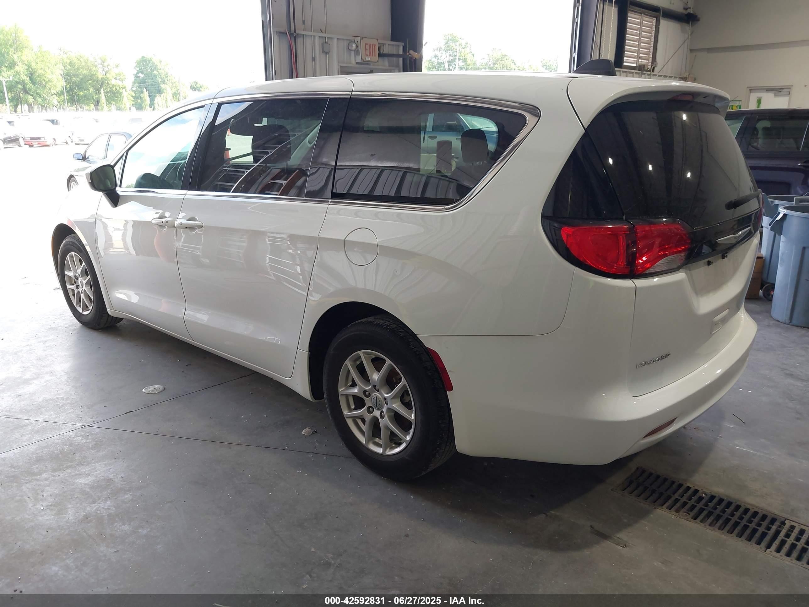 2023 Chrysler Voyager Lx Белый vin: 2C4RC1CG6PR525139
