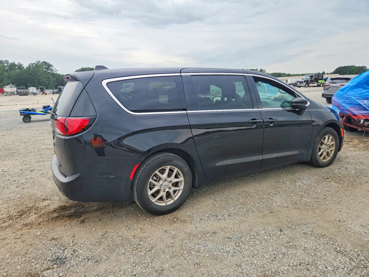 2025 Chrysler Voyager Black vin: 2C4RC1CG6SR519270