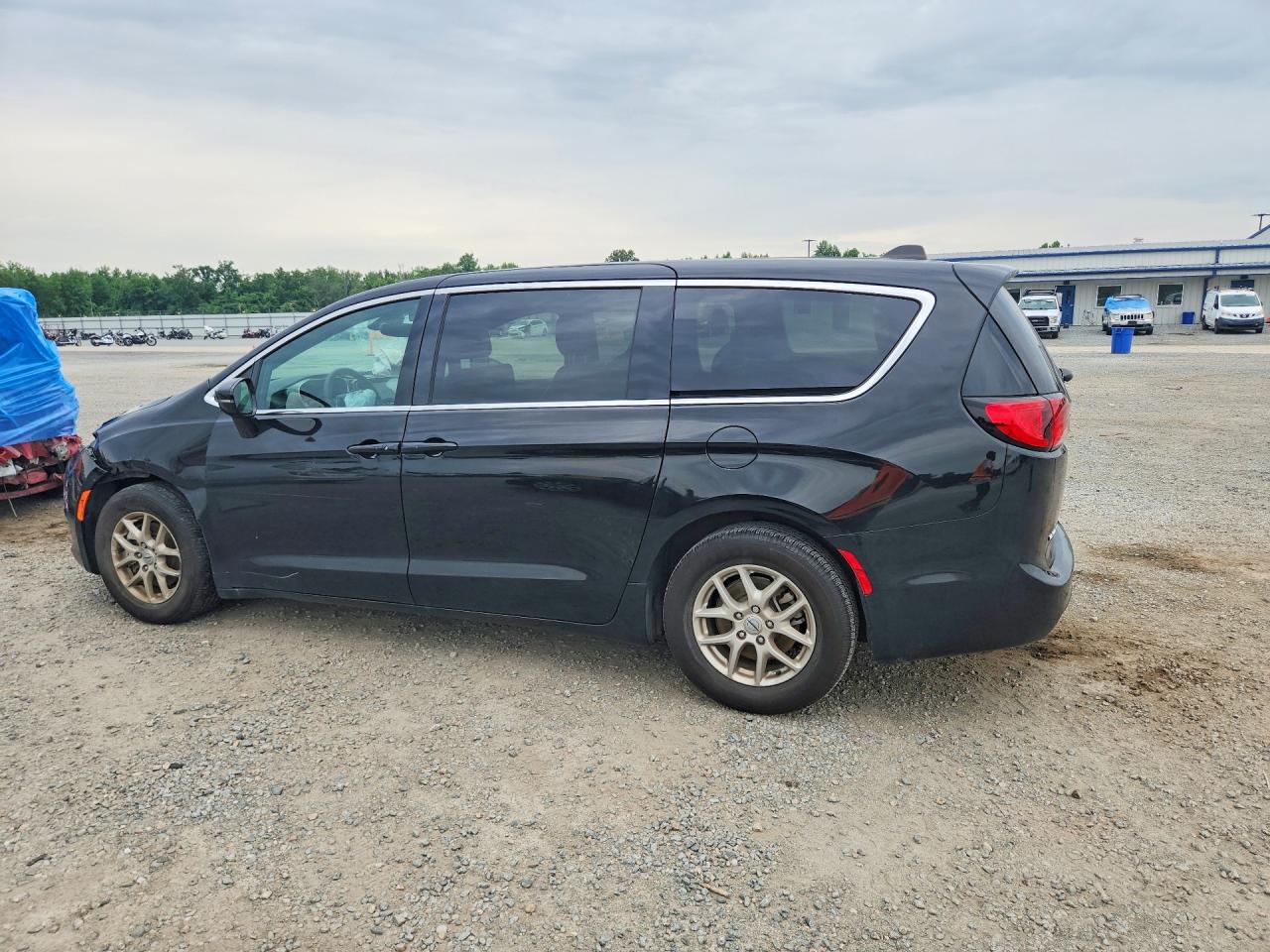 2025 Chrysler Voyager Black vin: 2C4RC1CG6SR519270