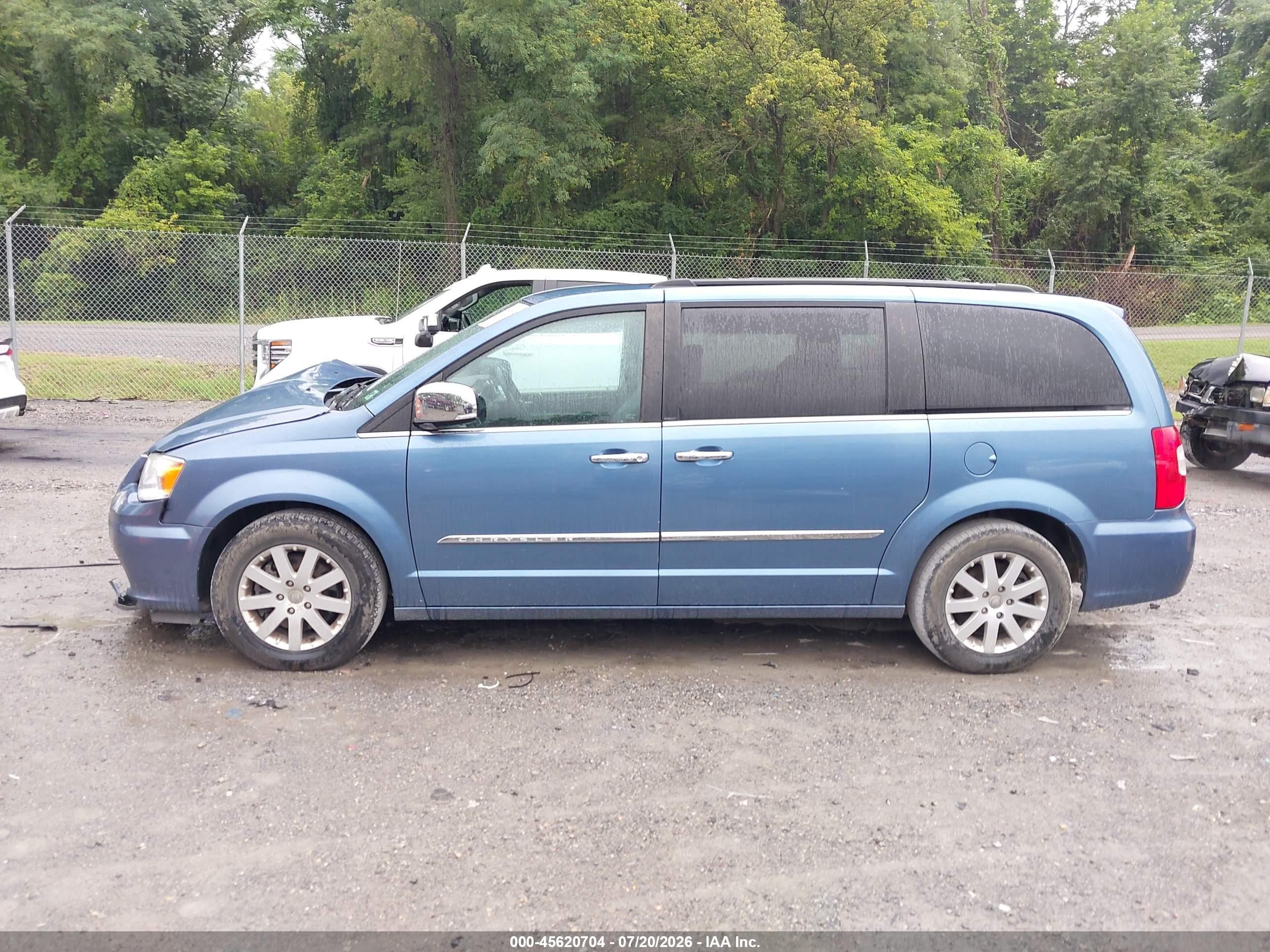 2012 Chrysler Town & Country Touring-l Blue vin: 2C4RC1CG7CR170931