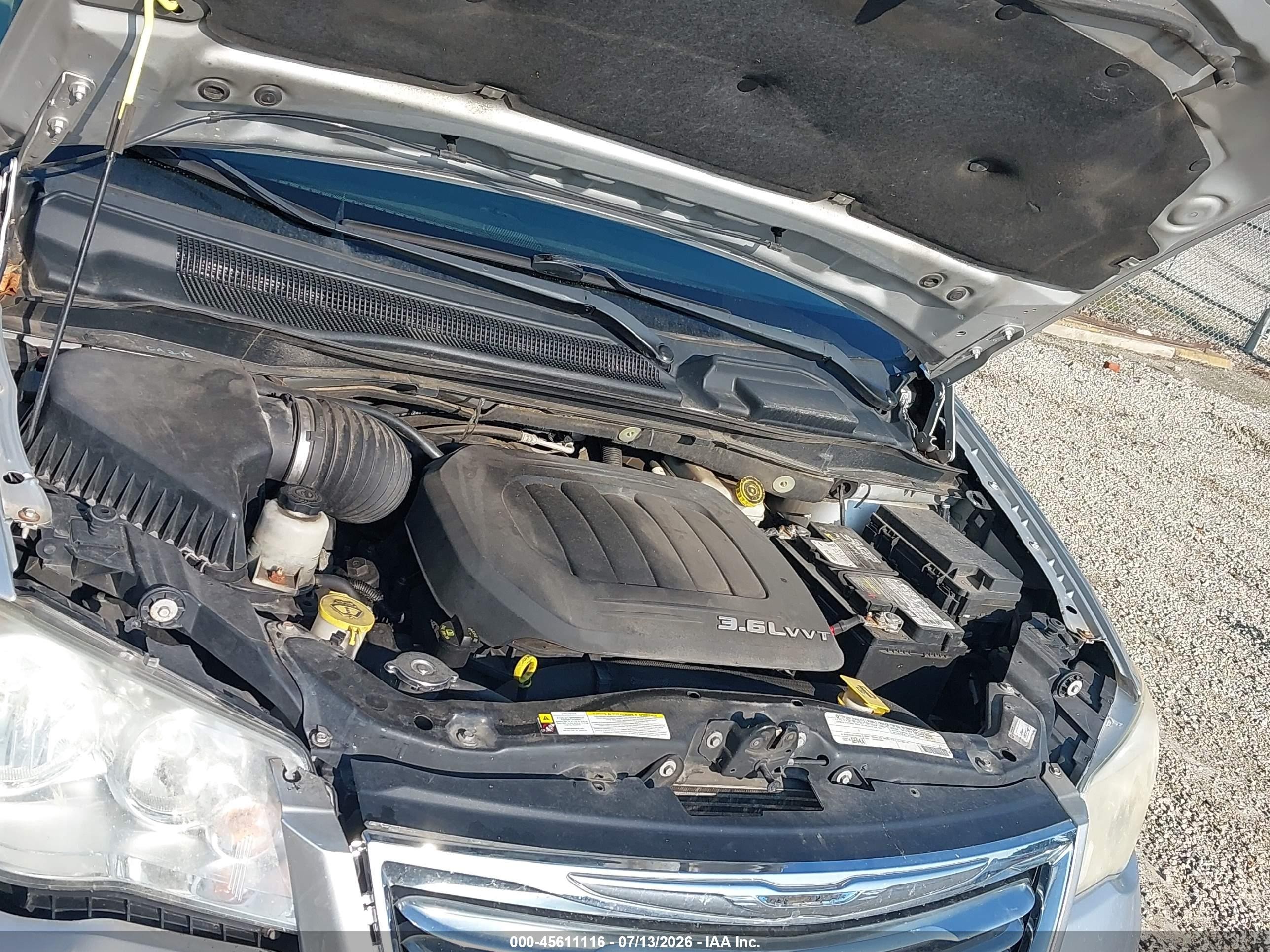 2012 Chrysler Town & Country Touring-l Silver vin: 2C4RC1CG7CR229492