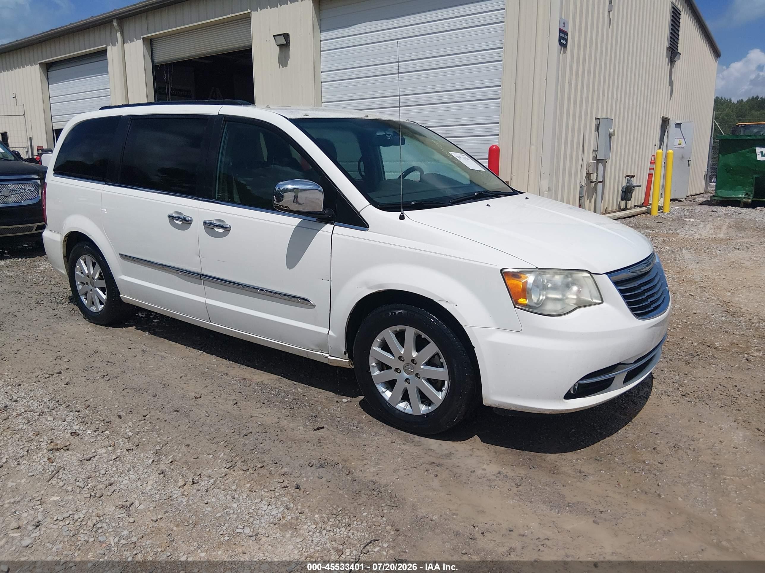 2012 Chrysler Town & Country Touring-l White vin: 2C4RC1CG7CR232974
