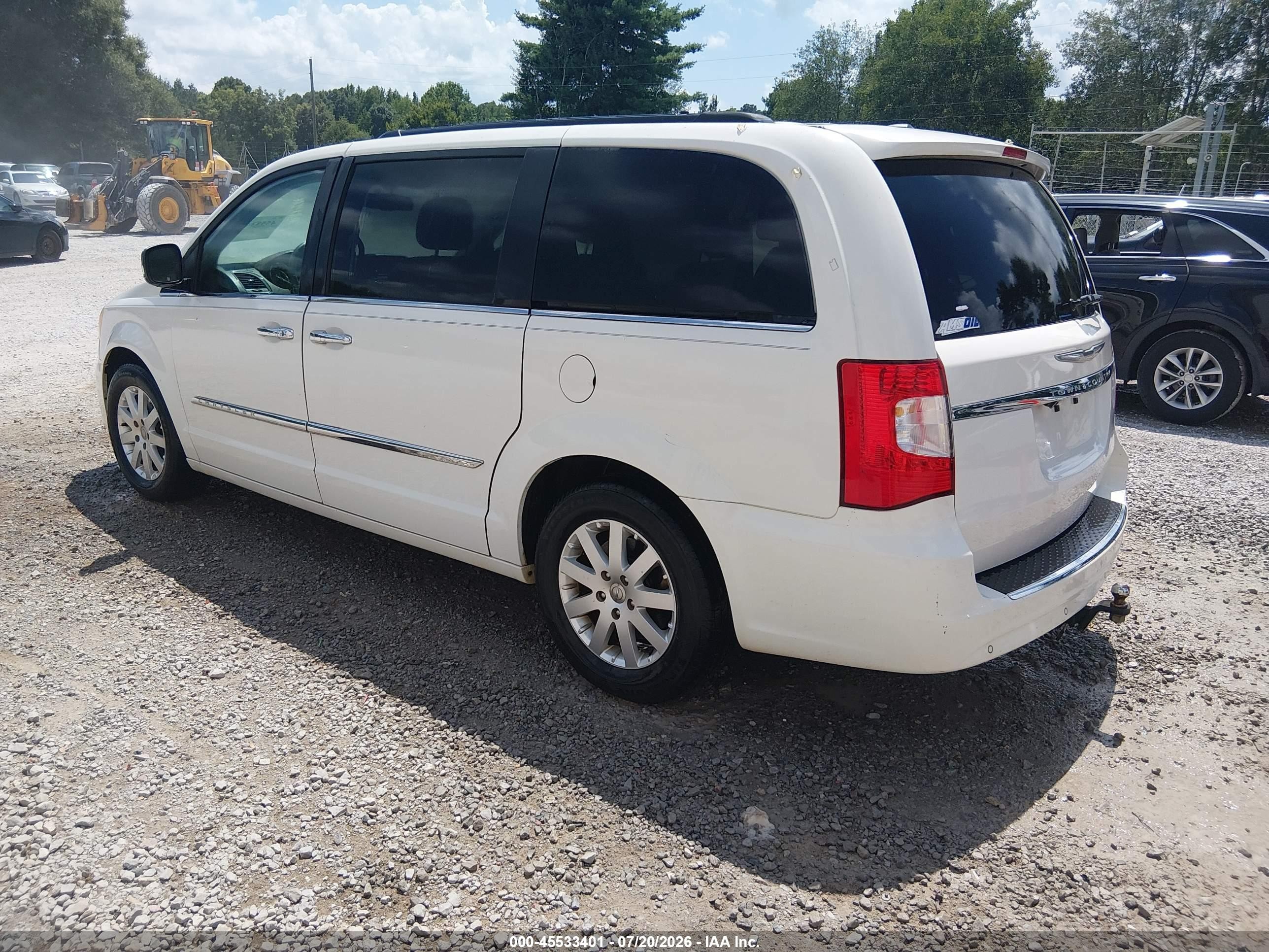 2012 Chrysler Town & Country Touring-l White vin: 2C4RC1CG7CR232974