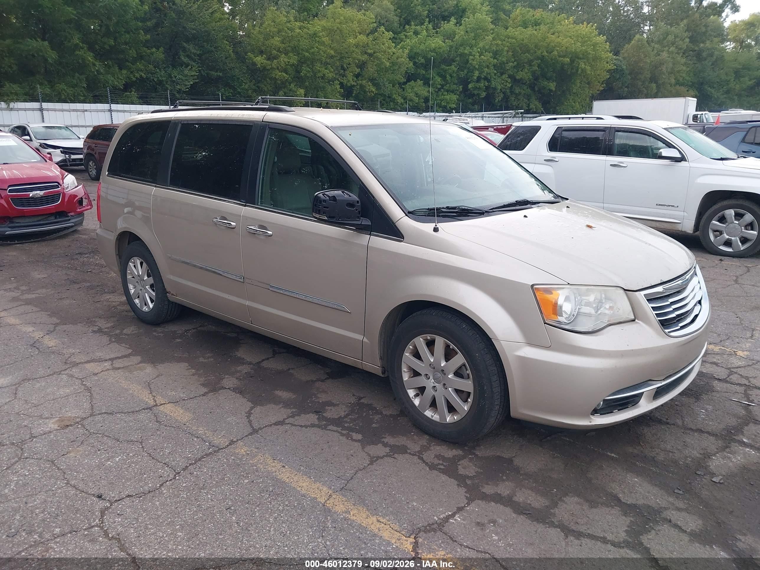 2012 Chrysler Town & Country Touring-l Beige vin: 2C4RC1CG7CR267028