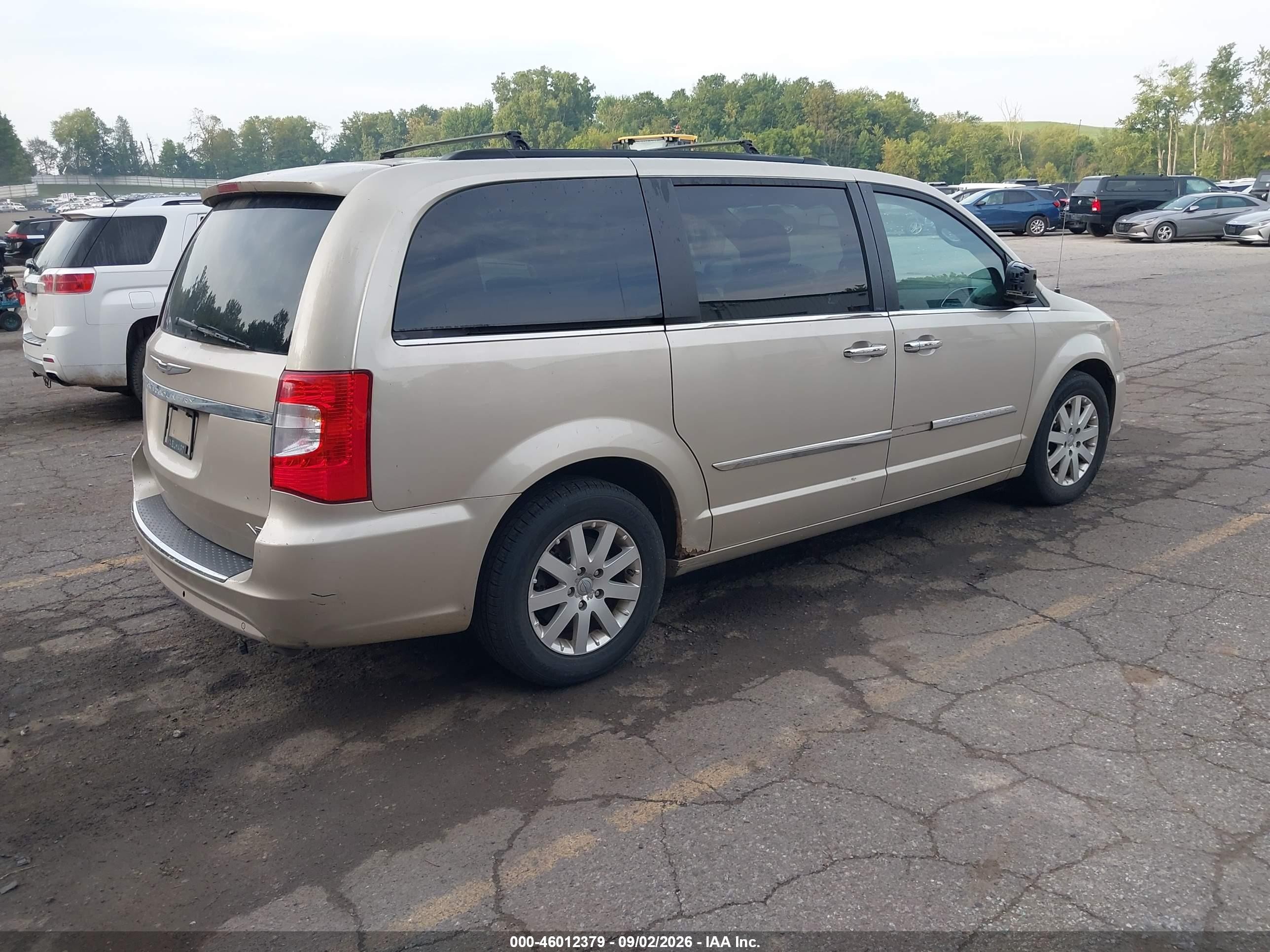 2012 Chrysler Town & Country Touring-l Beige vin: 2C4RC1CG7CR267028