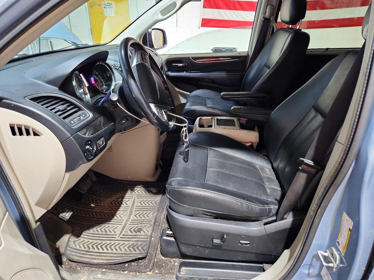 2012 Chrysler Town & Country Touring L Blue vin: 2C4RC1CG7CR414500