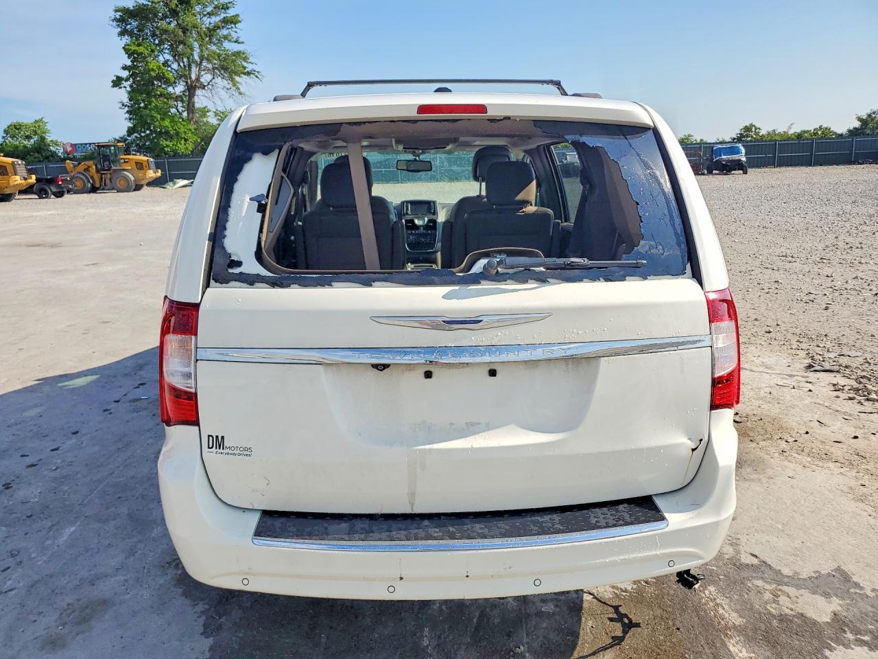 2013 Chrysler Town & Country Touring L White vin: 2C4RC1CG7DR659881