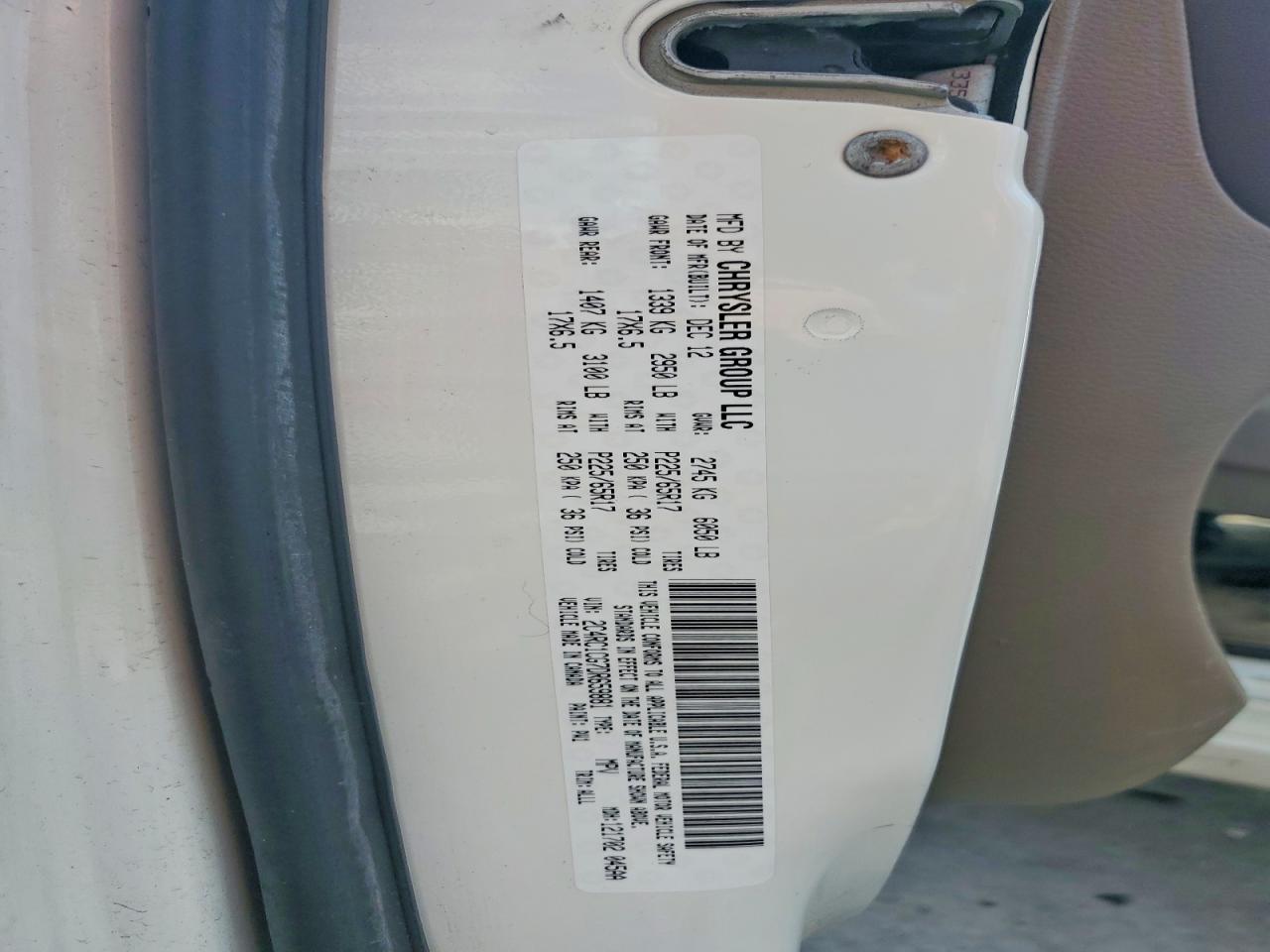 2013 Chrysler Town & Country Touring L White vin: 2C4RC1CG7DR659881