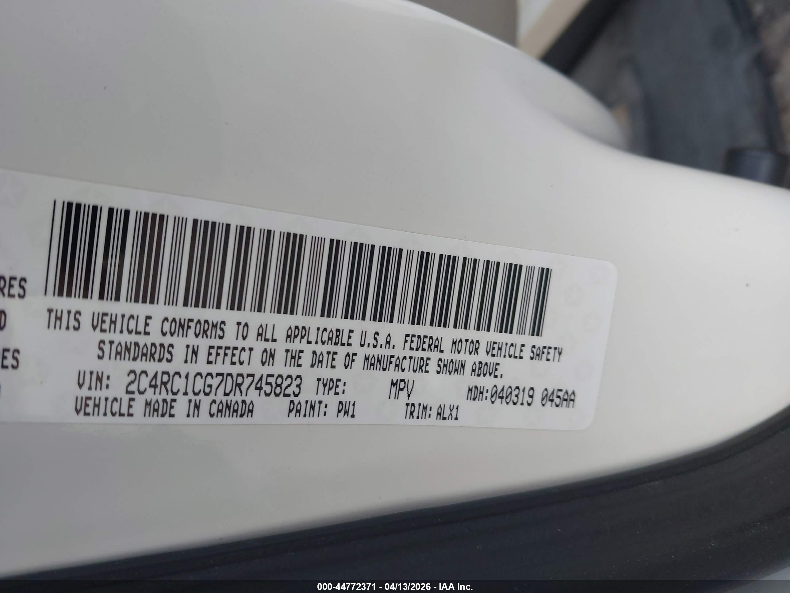 2013 Chrysler Town & Country Touring-l White vin: 2C4RC1CG7DR745823