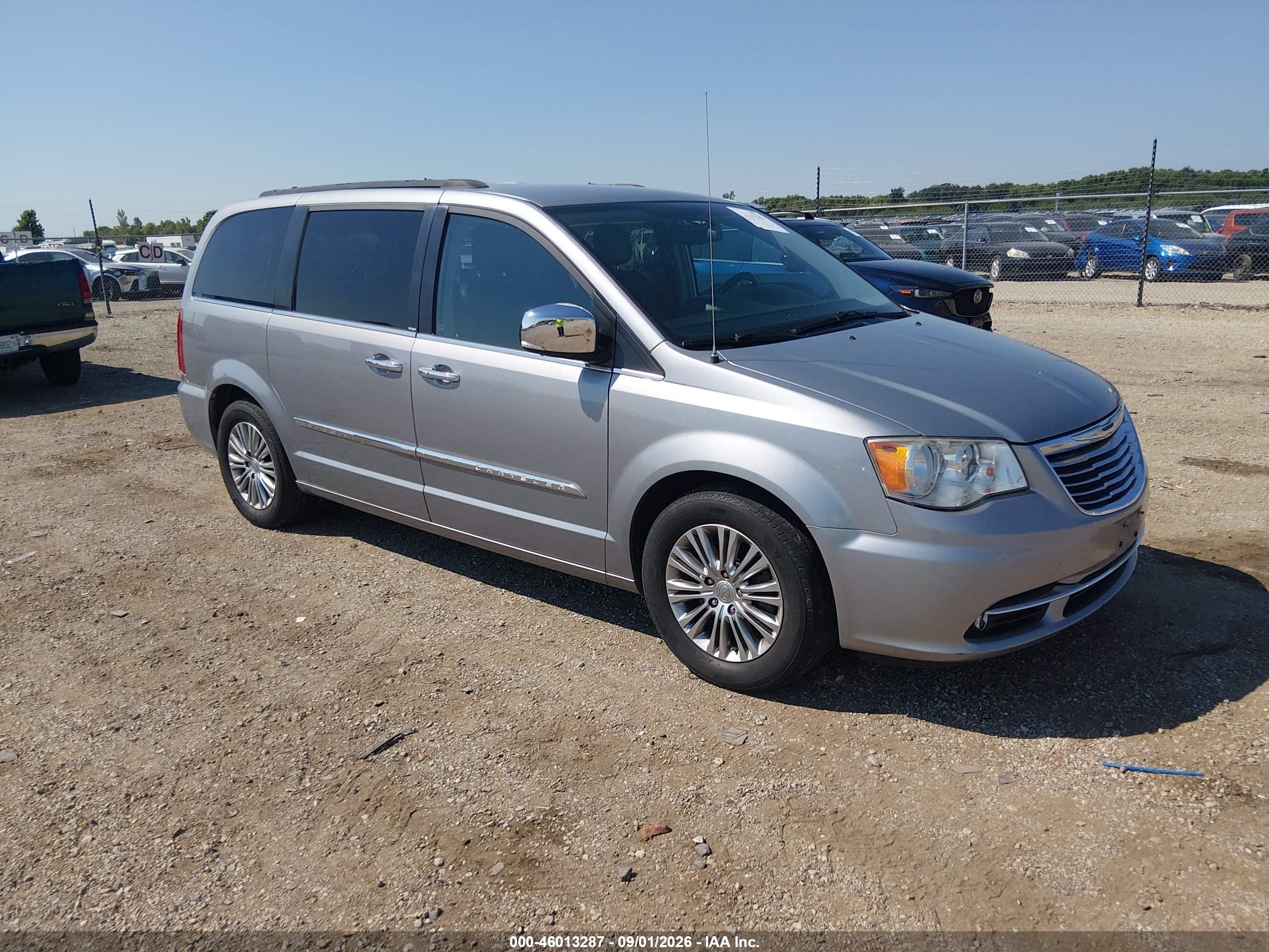 2013 Chrysler Town & Country Touring-l Silver vin: 2C4RC1CG7DR753632