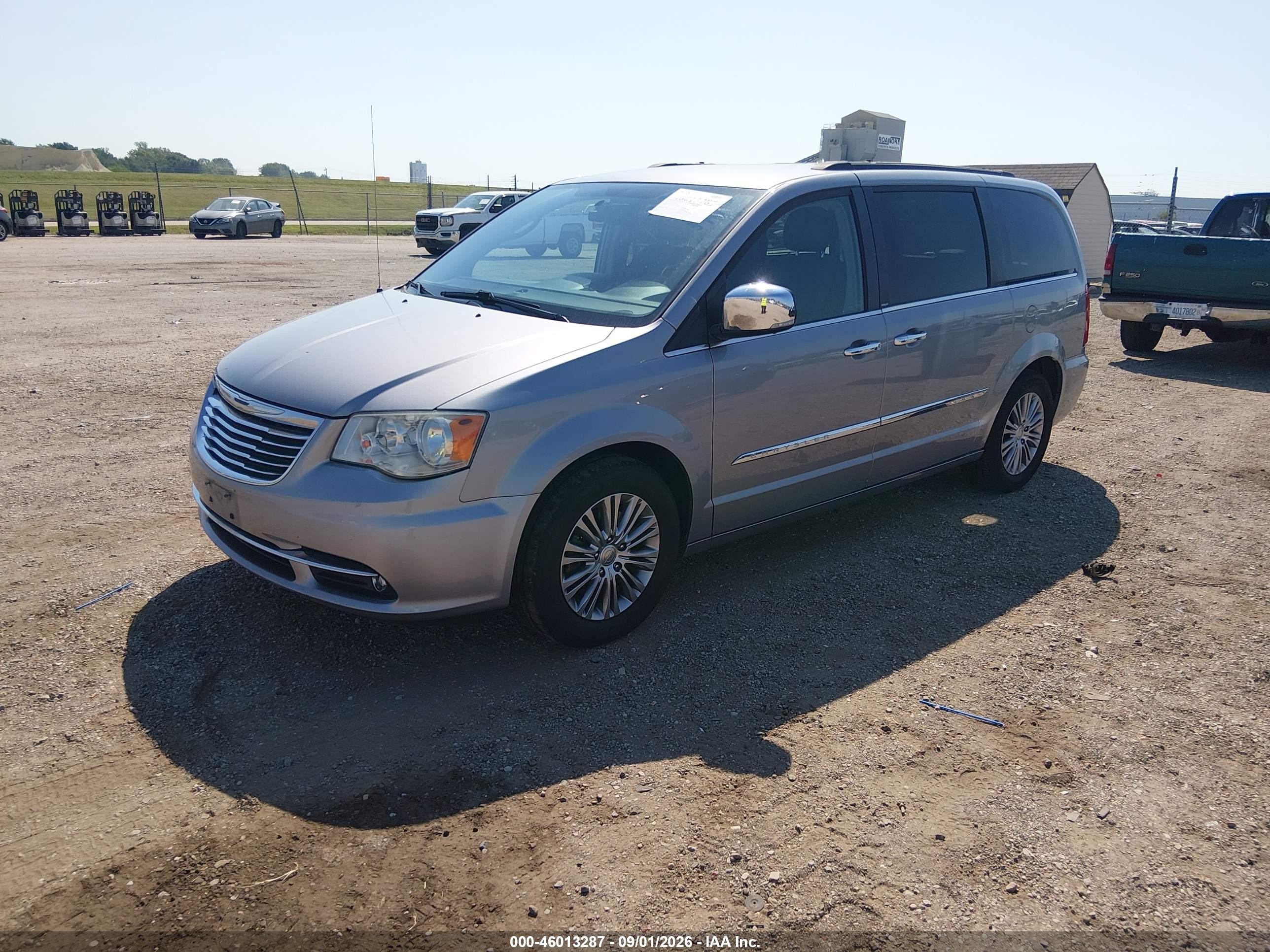 2013 Chrysler Town & Country Touring-l Silver vin: 2C4RC1CG7DR753632