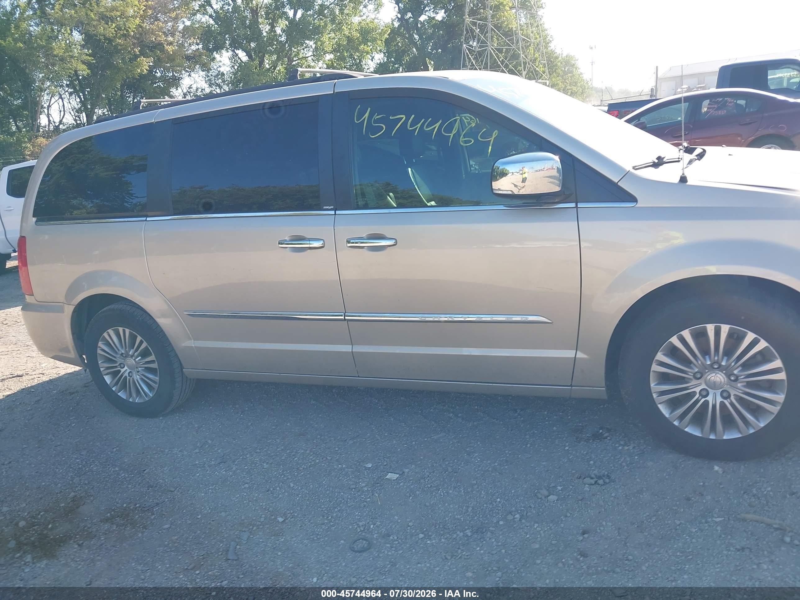 2013 Chrysler Town & Country Touring-l Gold vin: 2C4RC1CG7DR797727