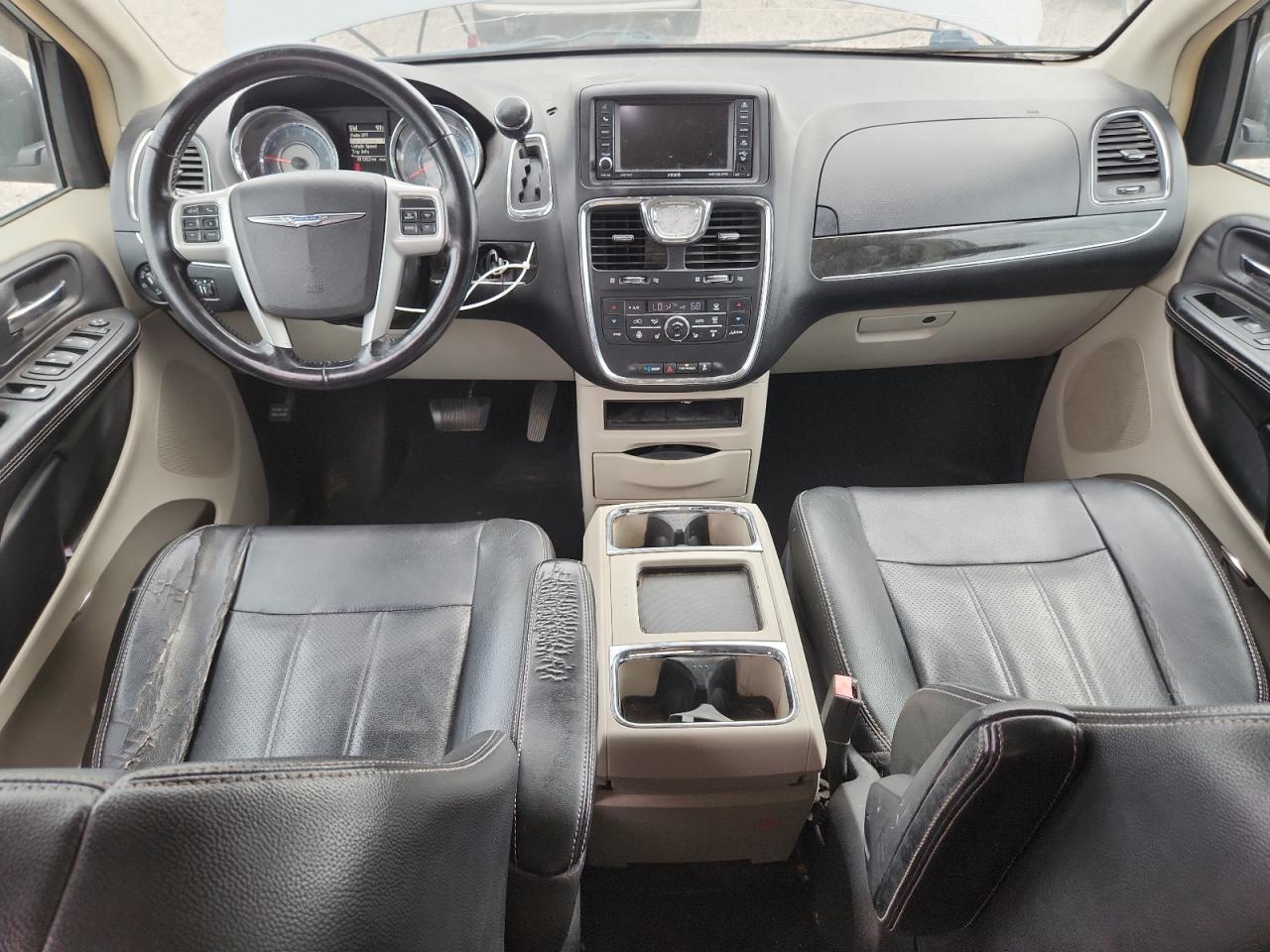 2014 Chrysler Town & Country Touring L Silver vin: 2C4RC1CG7ER365298